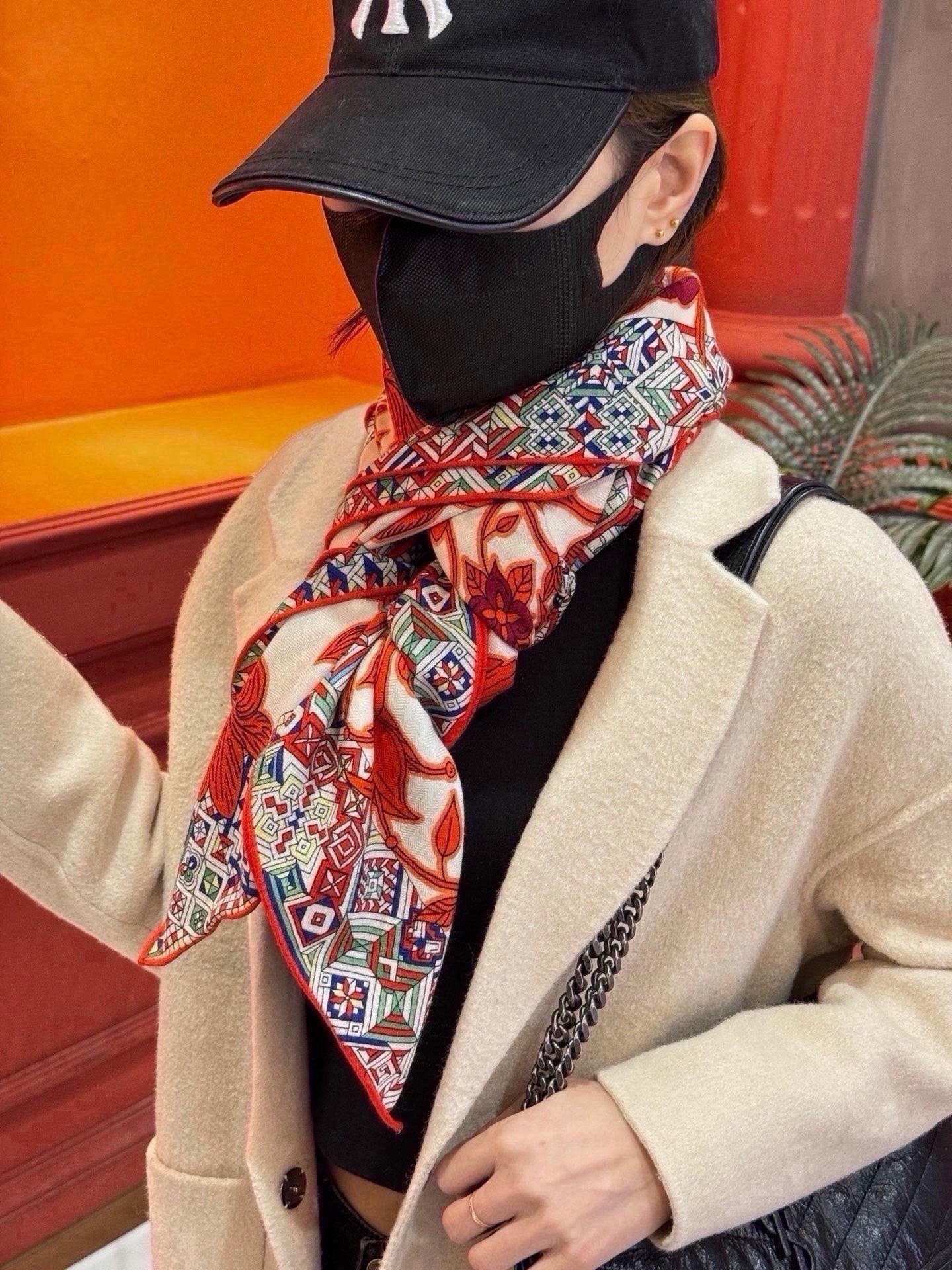 HM 26s Scarf 140 In Cashmere And Silk 216485