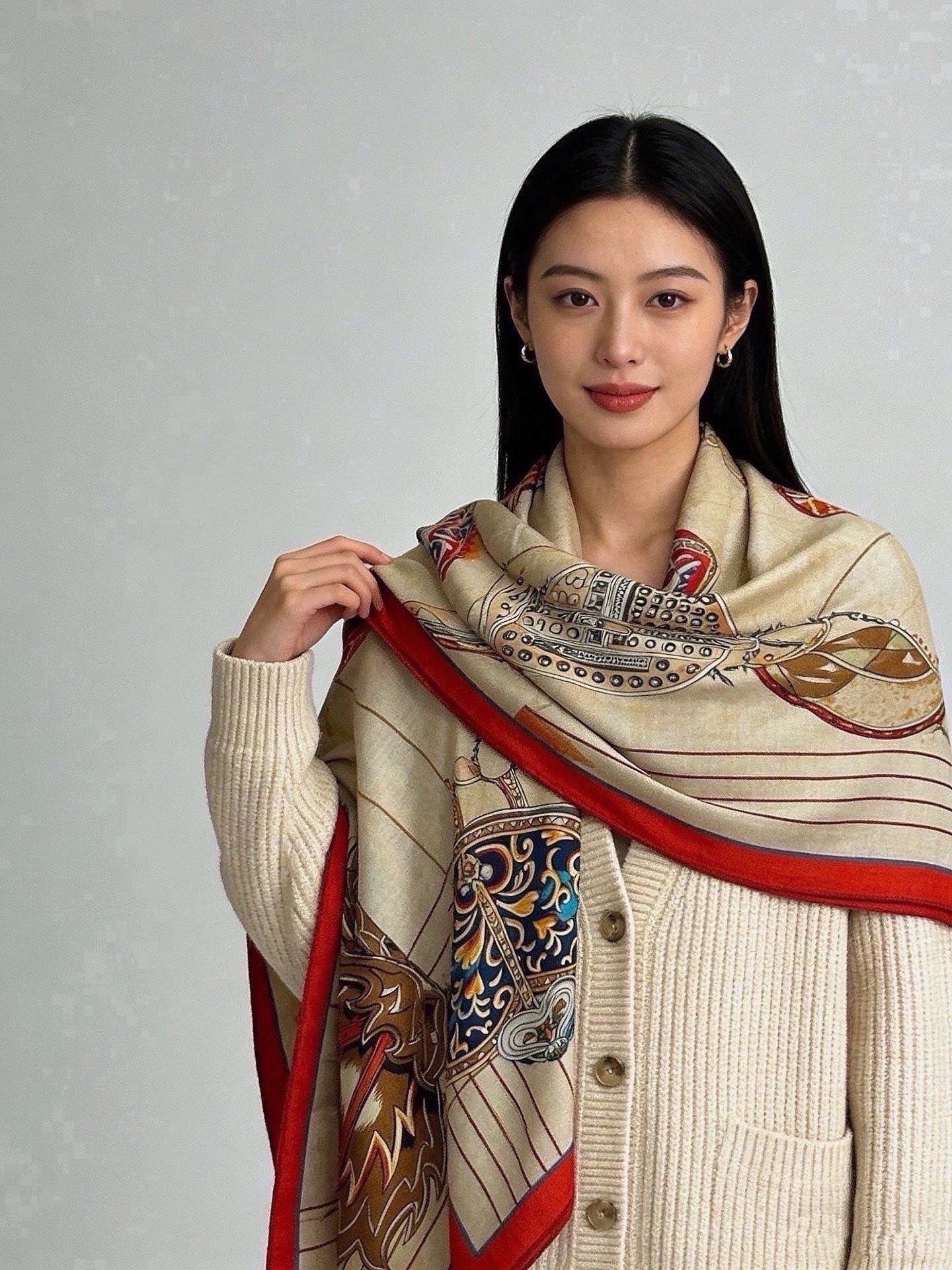 HM 26s Scarf 140 In Cashmere And Silk 216484