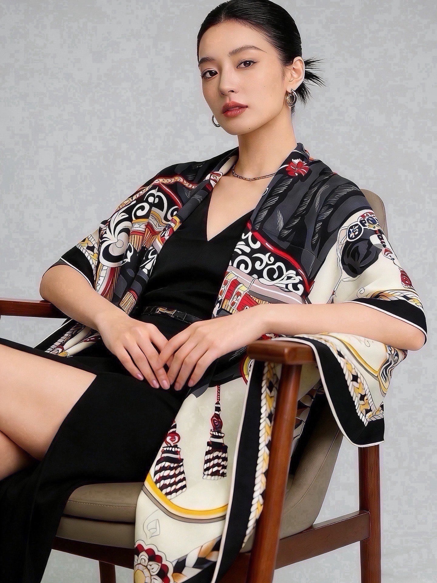 HM 26s Scarf 140 In Cashmere And Silk 216478