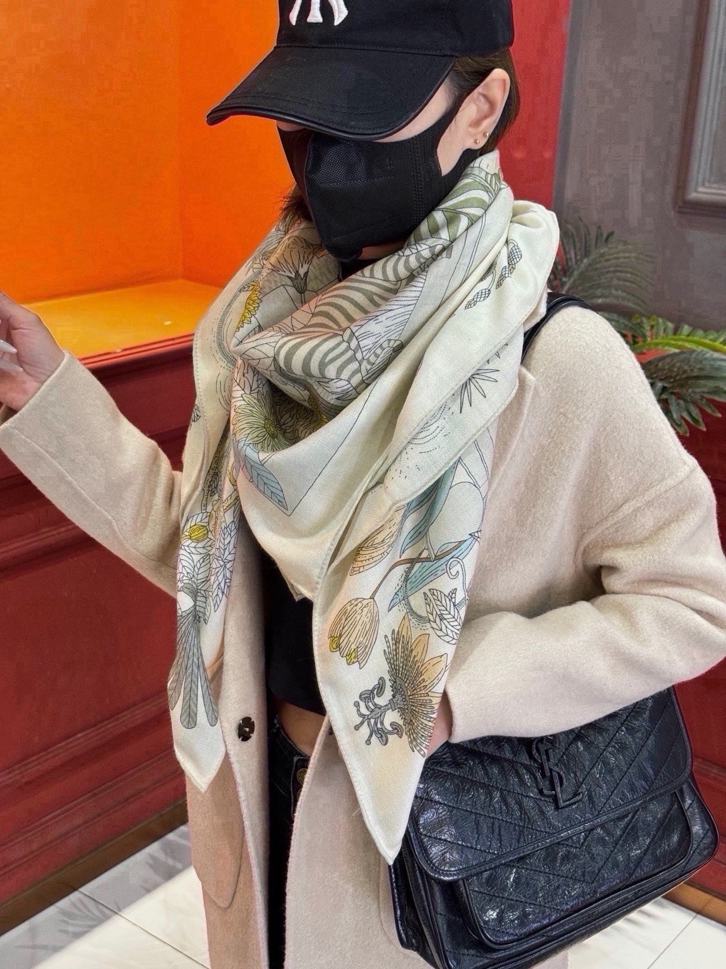 HM 26s Scarf 140 In Cashmere And Silk 441167
