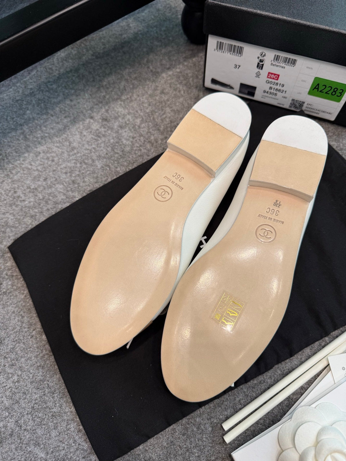 CC 26C Ballet Flats 1cm White Beige Leather 118956