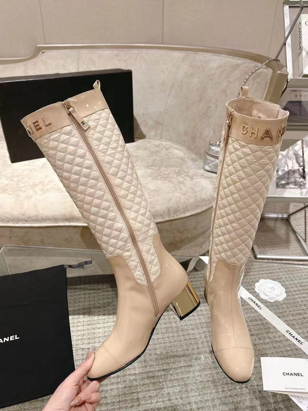CC 26S Quilted Jumping Boots 5.5cm Beige Patent Leather Nylon 117685