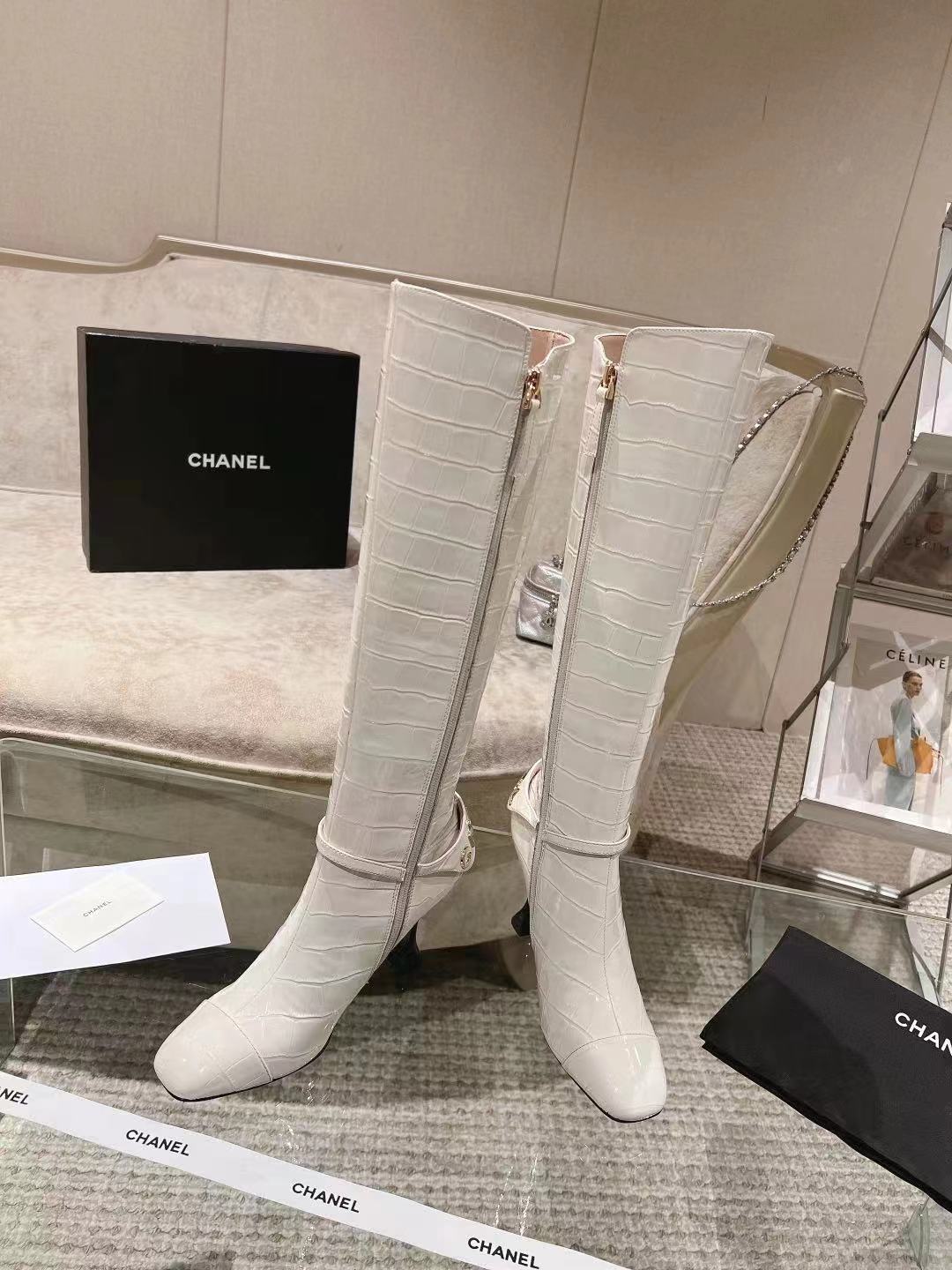 CC 26S Chain Buckle Croc Jumping Boots 9cm White Patent Leather 117687