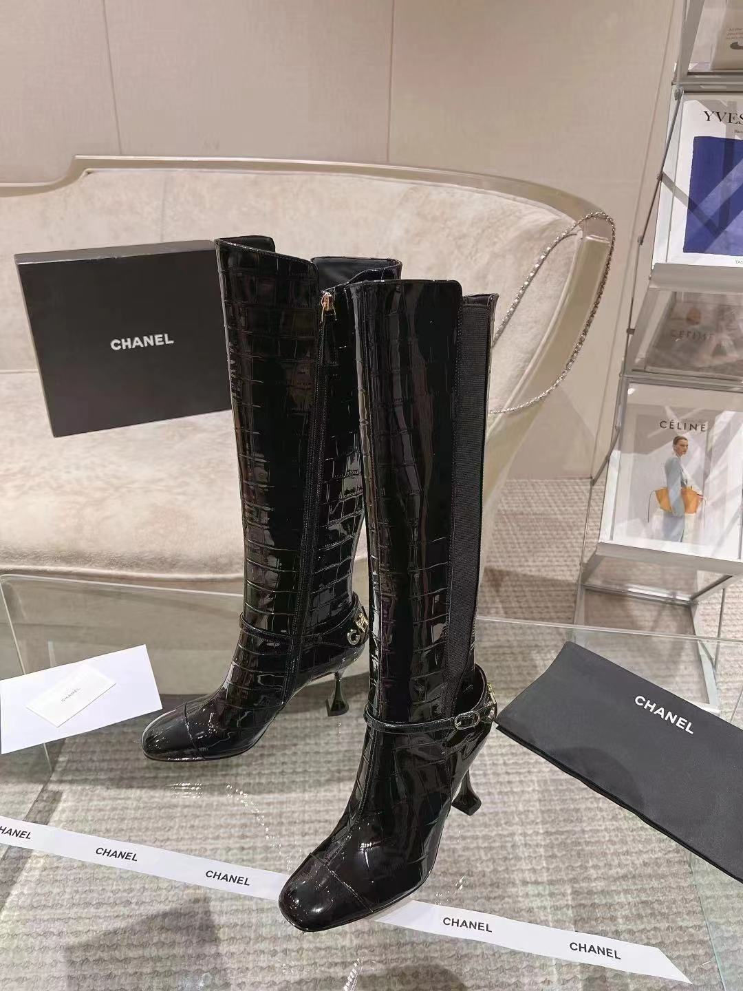 CC 26S Chain Buckle Croc Jumping Boots 9cm Black Patent Leather 117689