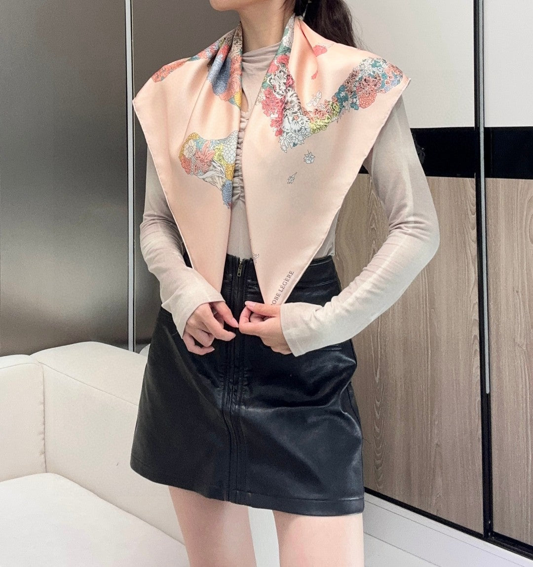 HM 26s Scarf 90 In Silk 304310