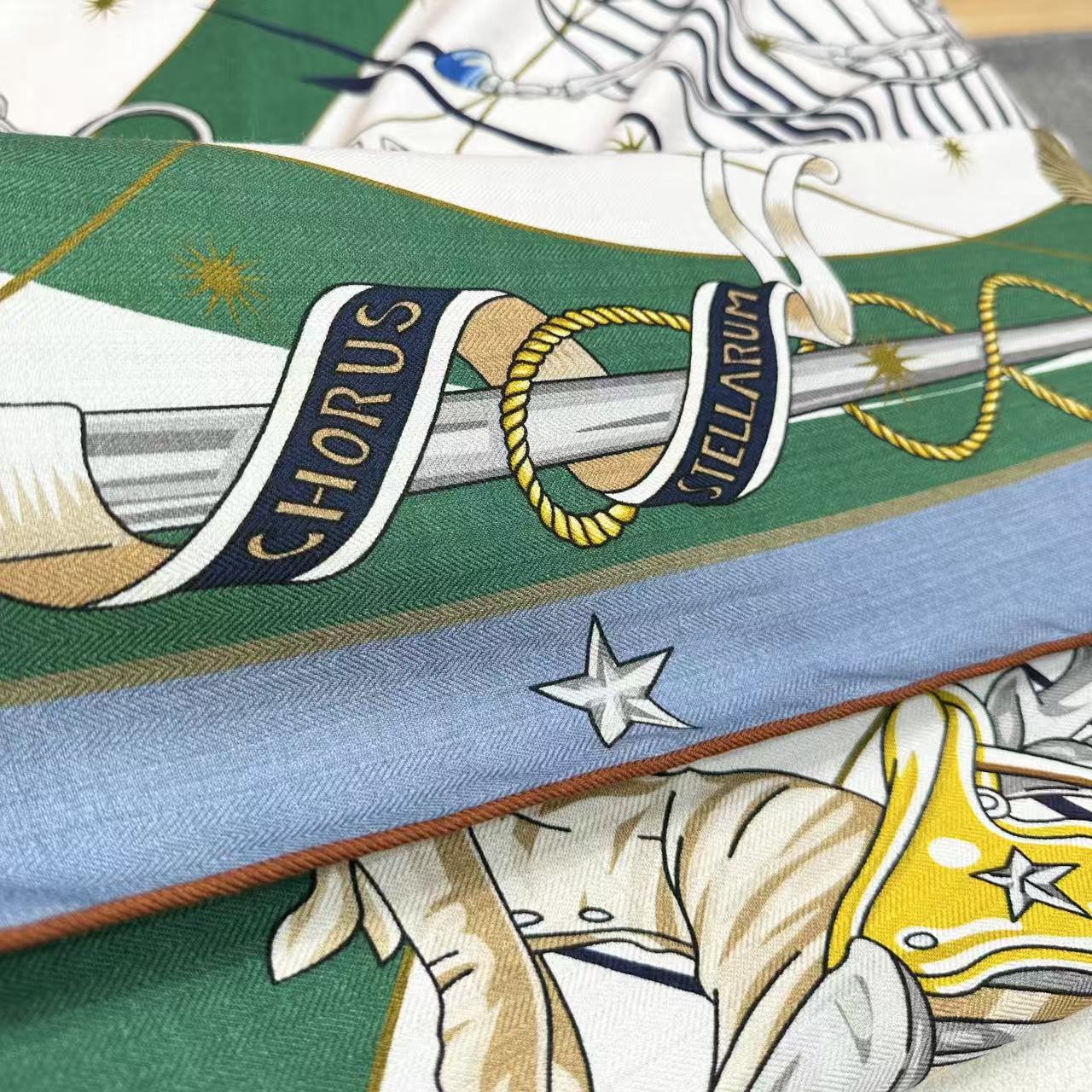 HM Creative Origins Scarf 135CM Blue White Cashmere Silk 969435