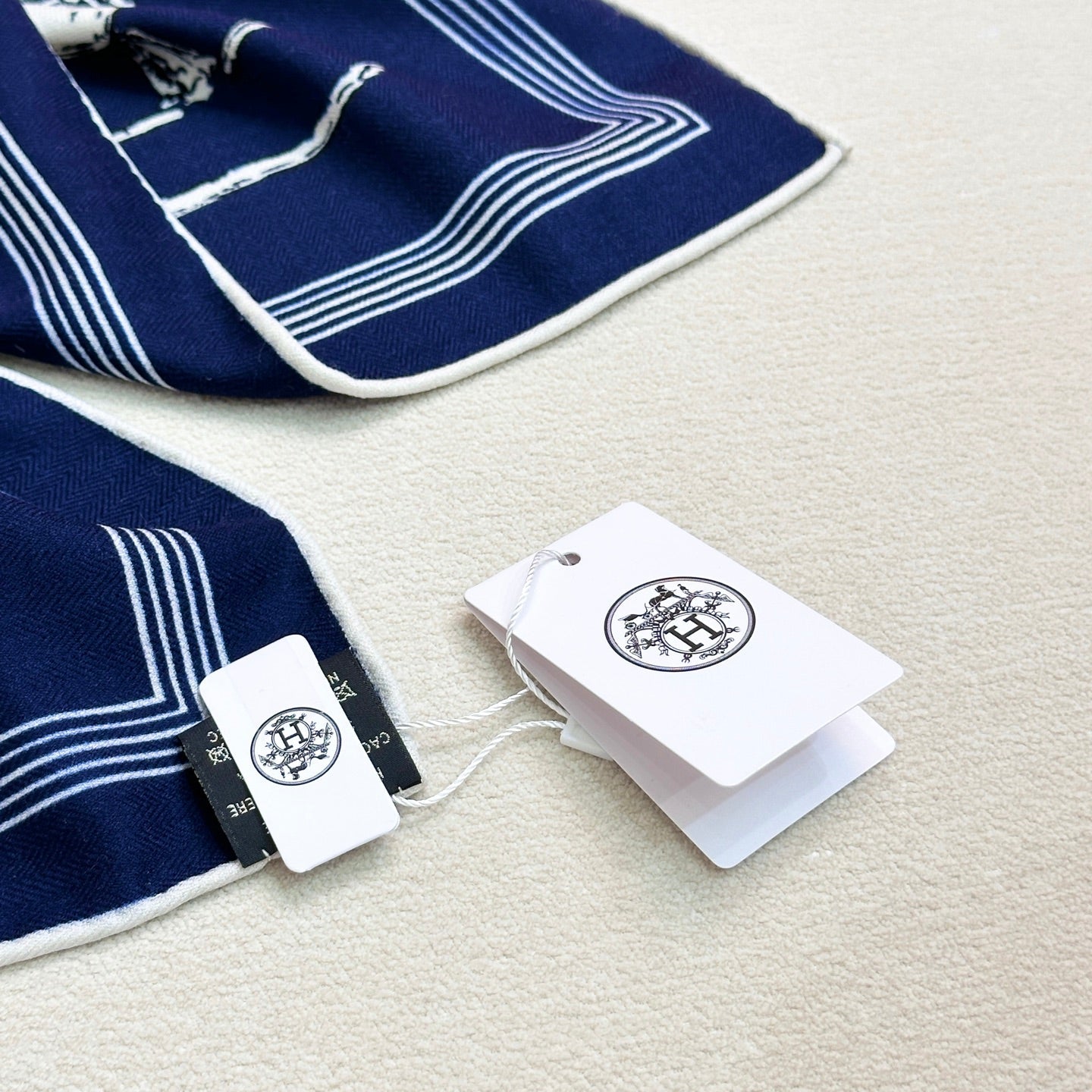 HM Creative Origins Scarf 135CM Blue Cashmere Silk 969423