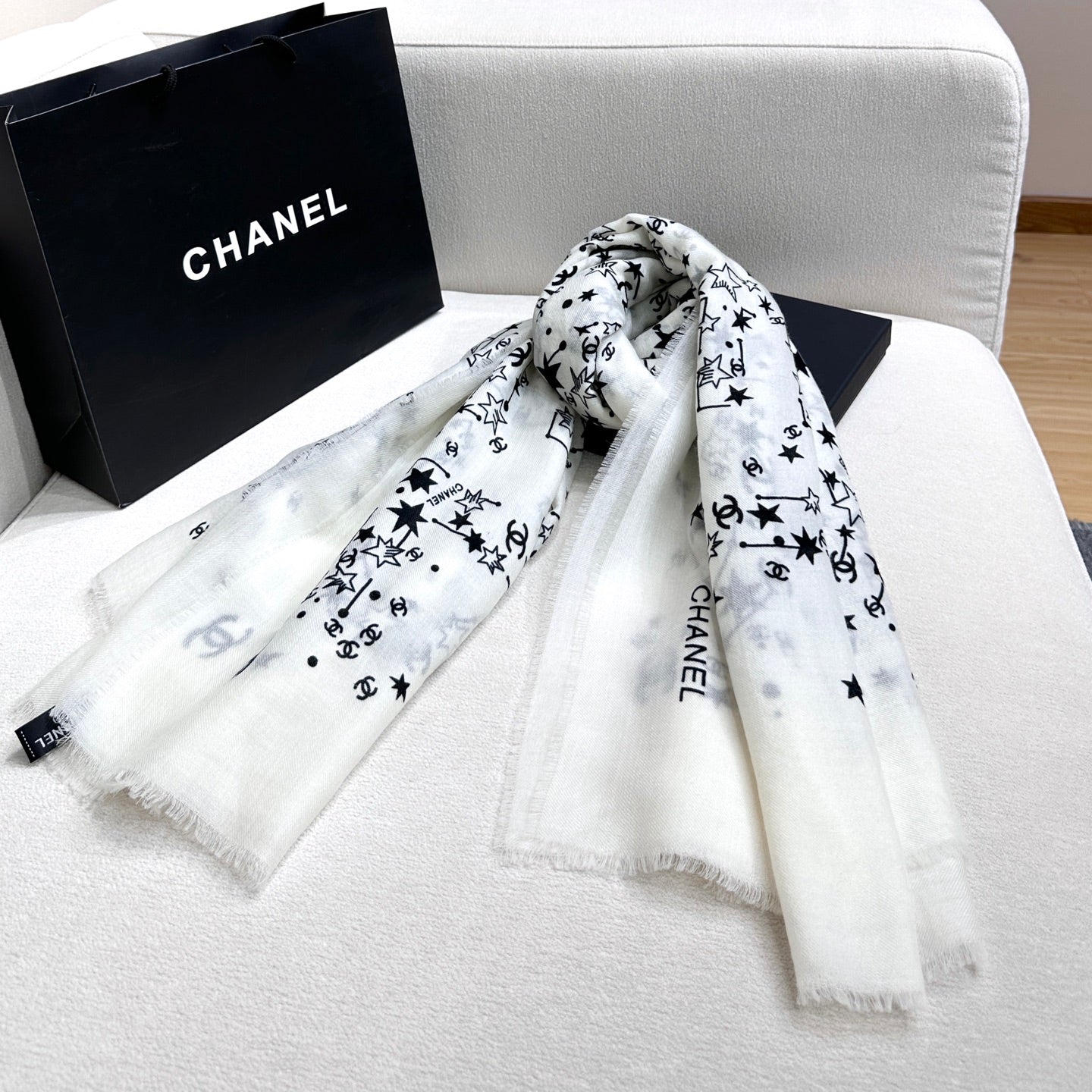 Chanel 26s Scarf 140 In Silk Cashmere 309773