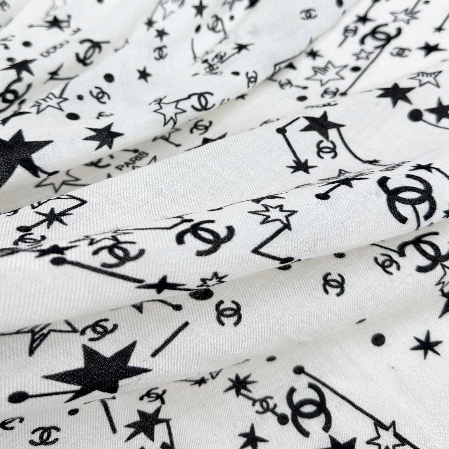 Chanel 26s Scarf 140 In Silk Cashmere 309773