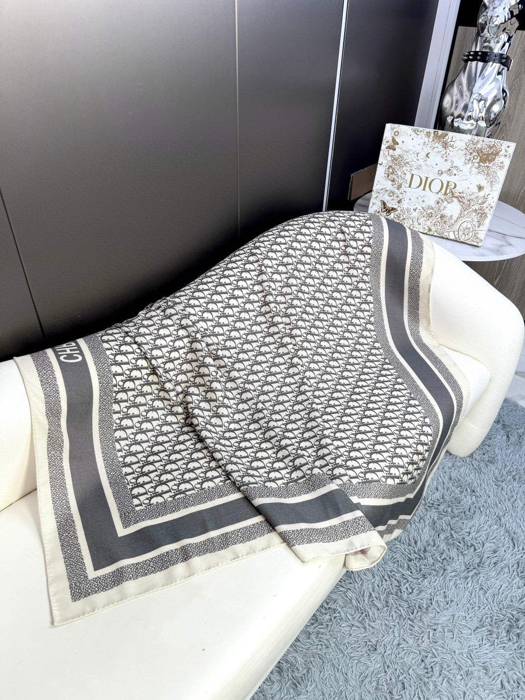 Dior 26s Scarf 140cm Silk & Cashmere 304568