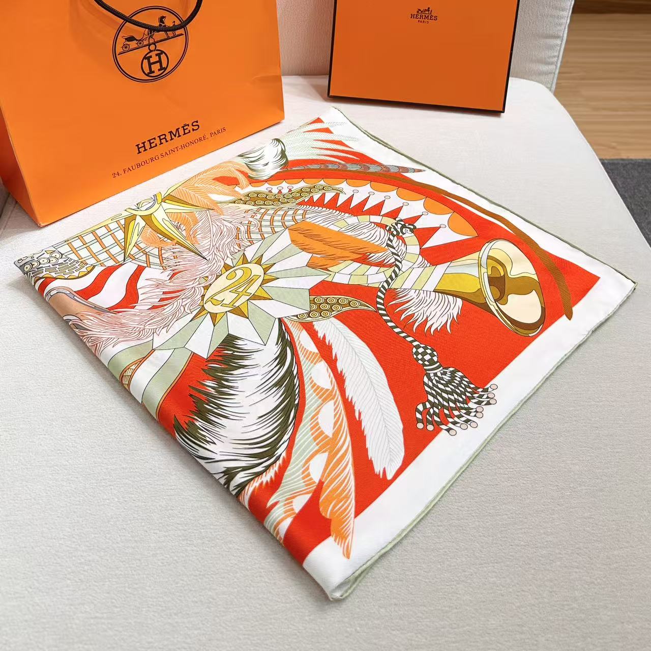 Hermes 26s Scarf 90 In Silk 303219