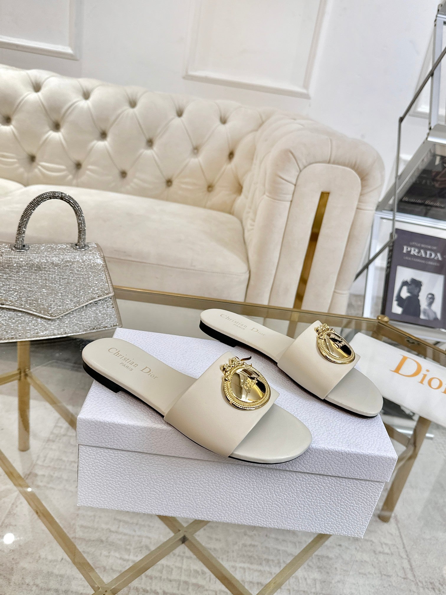 CD 26s Sandals Ivory Leather 667113