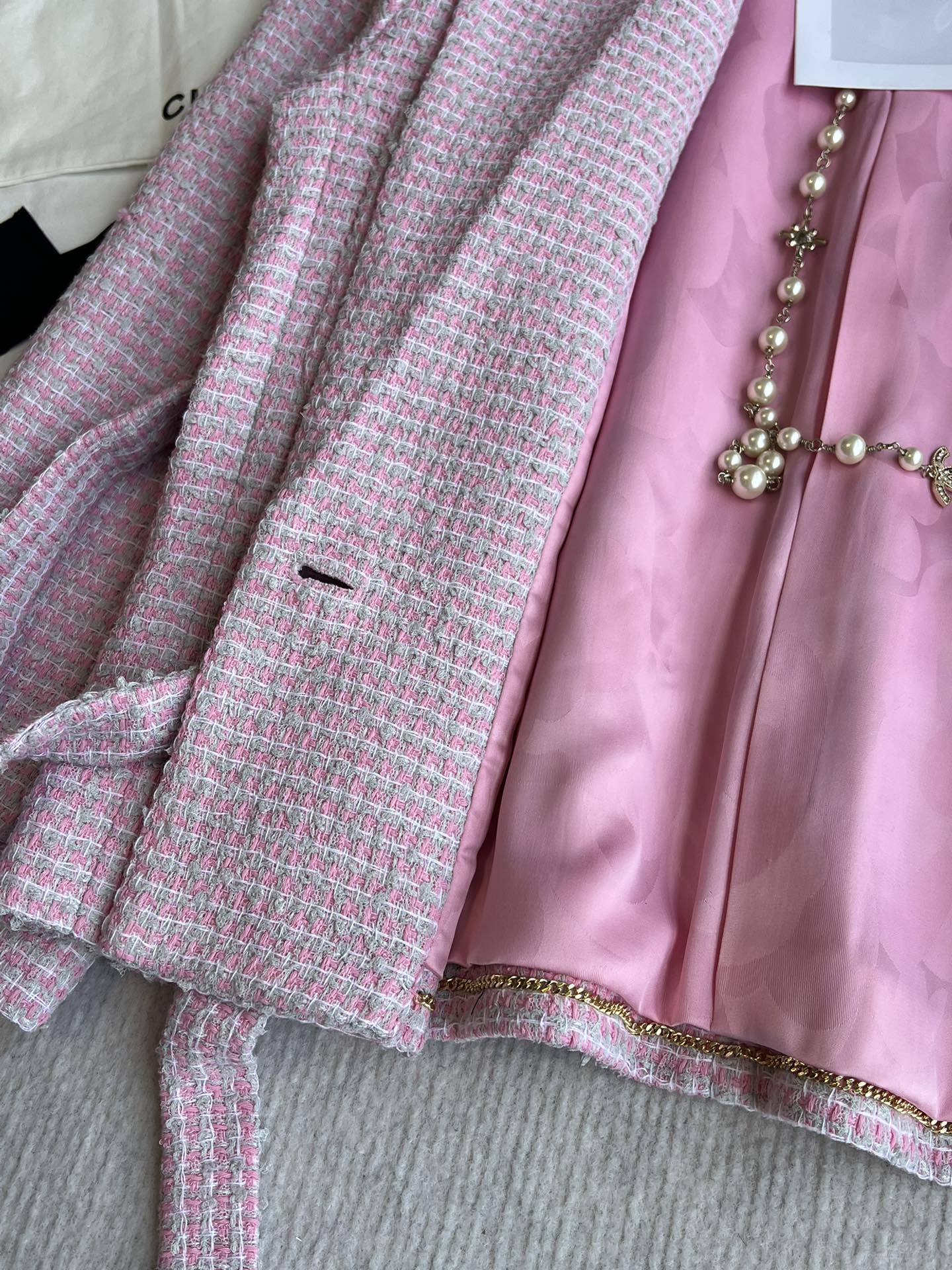 CC 25SS Lace-up Jacket Pink Sequins Tweed 235919
