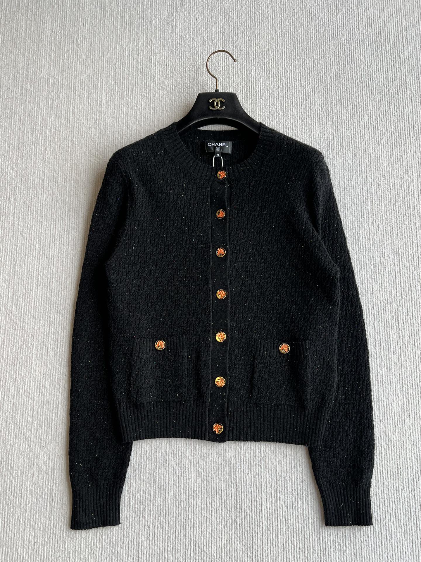 CC 25A Classic Round Neck Floral Wool Cardigan In Black 275516