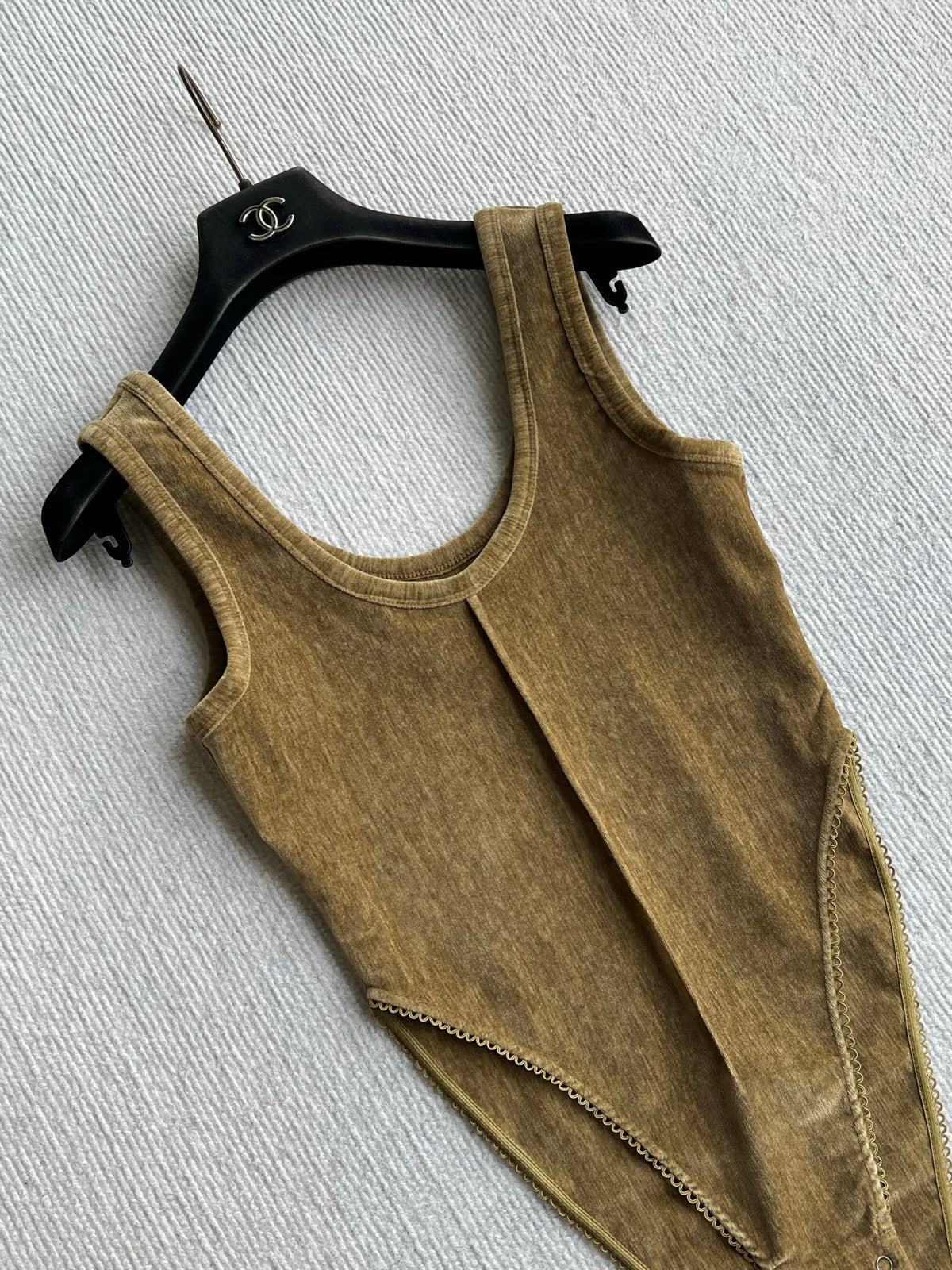 YSL 26s Scoop Neck Bodysuit Olive Green Velvet 434523