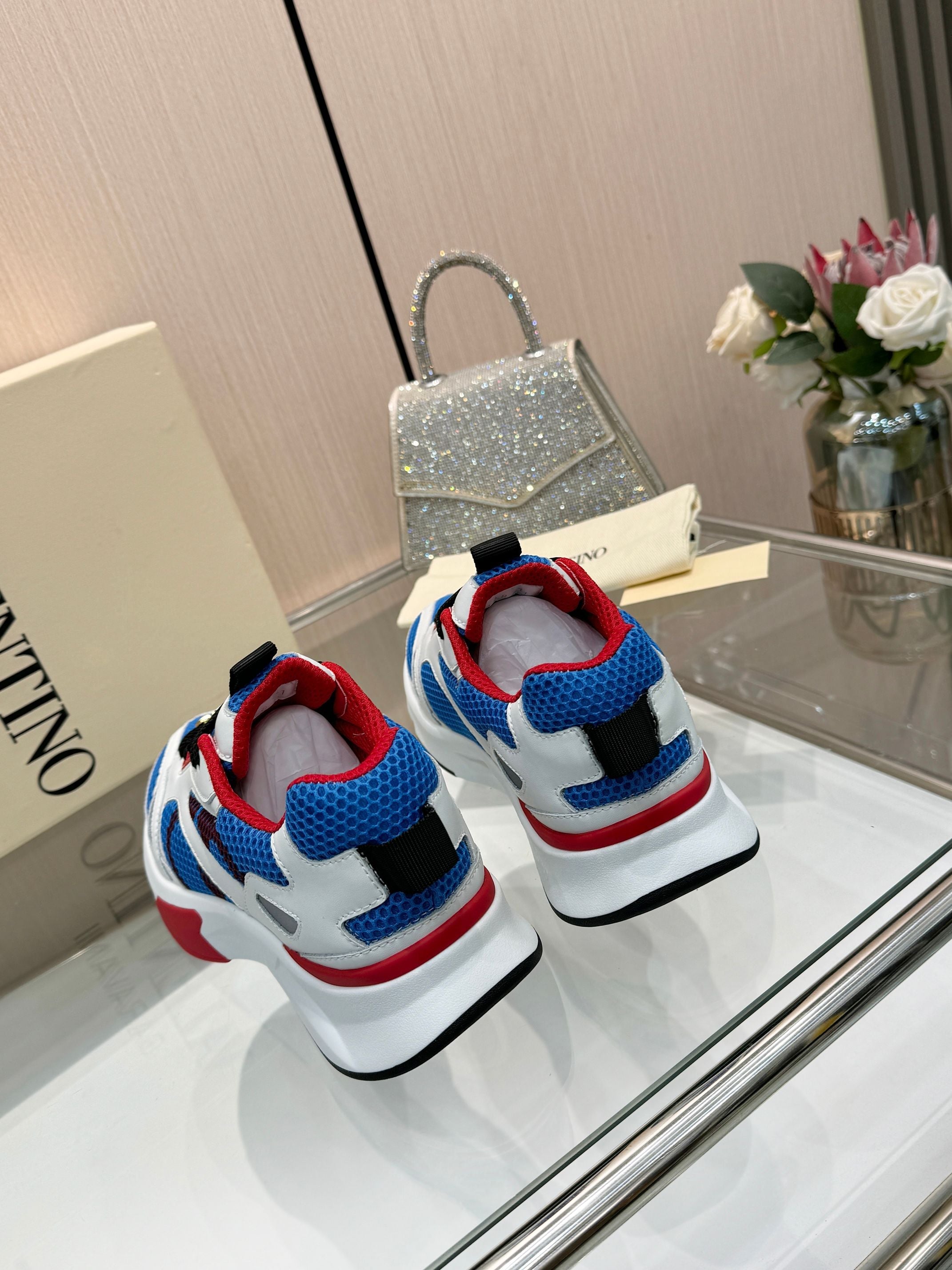 VT 26s Demivee Signature Sneakers White Blue Red Mesh 943073