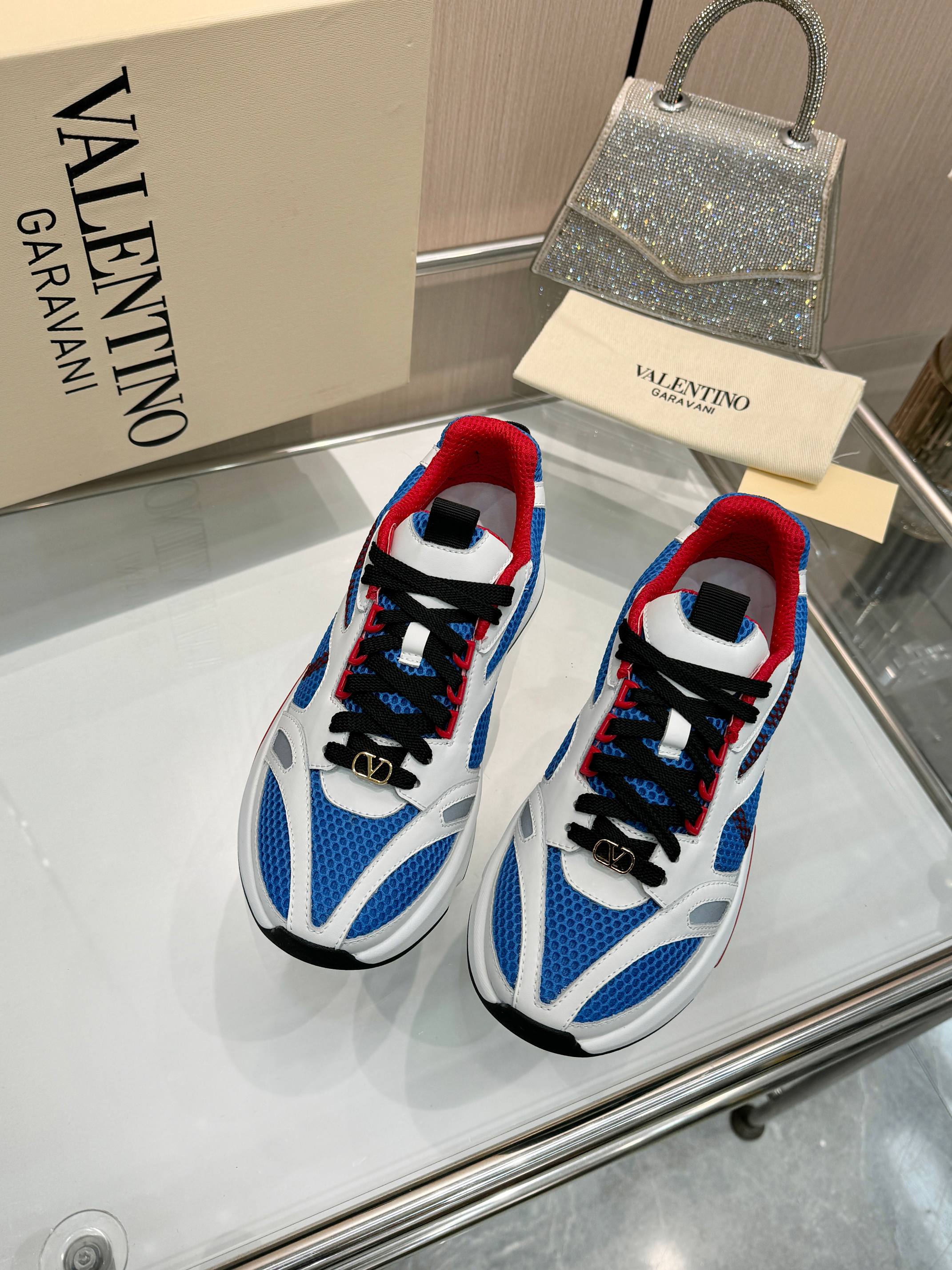 VT 26s Demivee Signature Sneakers White Blue Red Mesh 943073