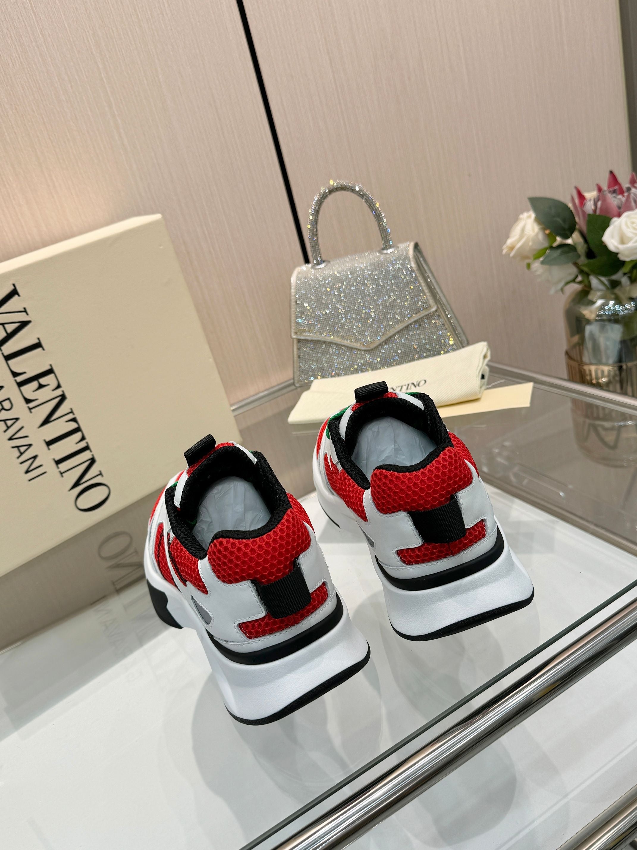 VT 26s Demivee Signature Sneakers White Red Mesh 943076