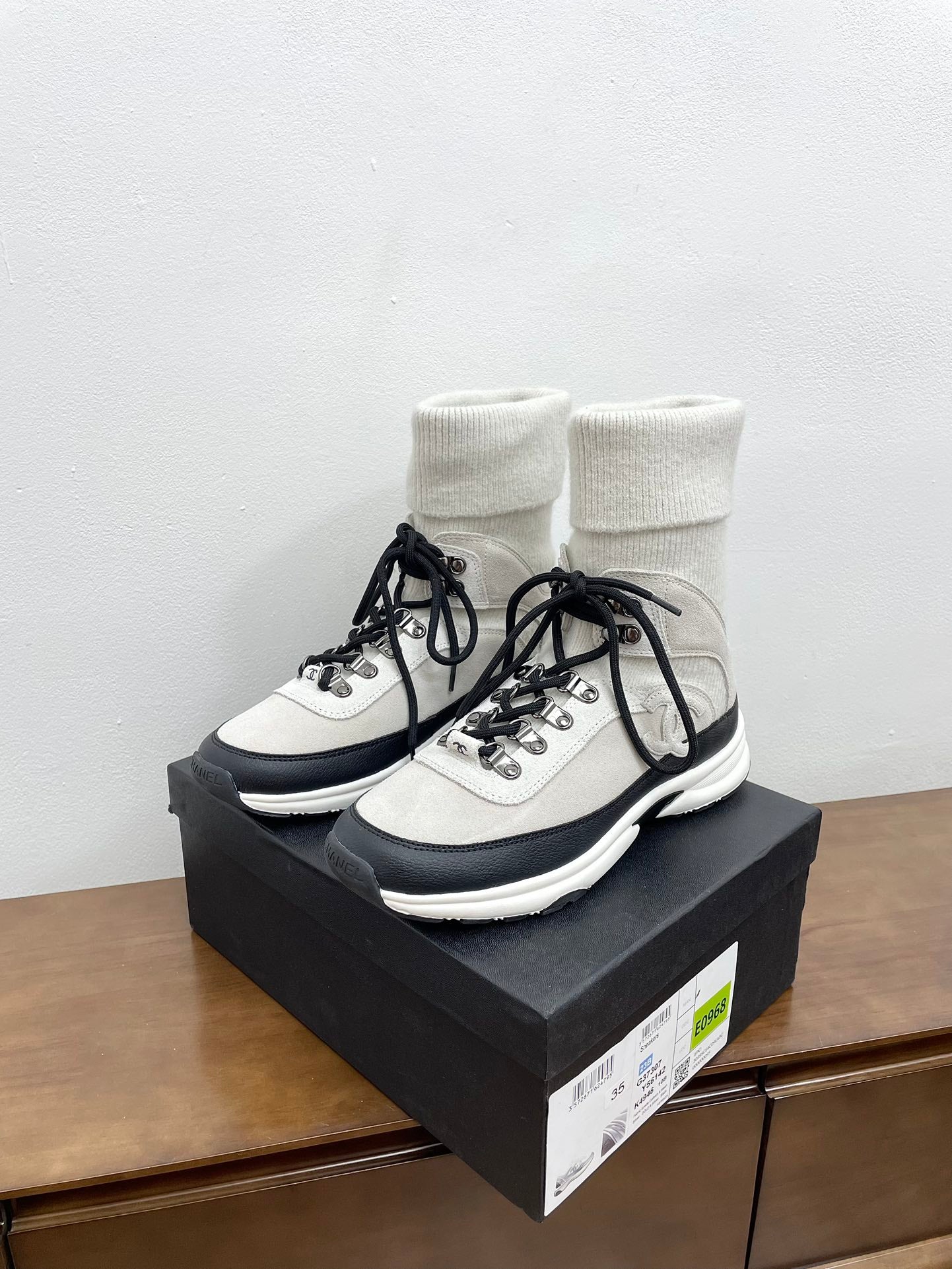 CC Sneaker 30mm White Suede And Wool