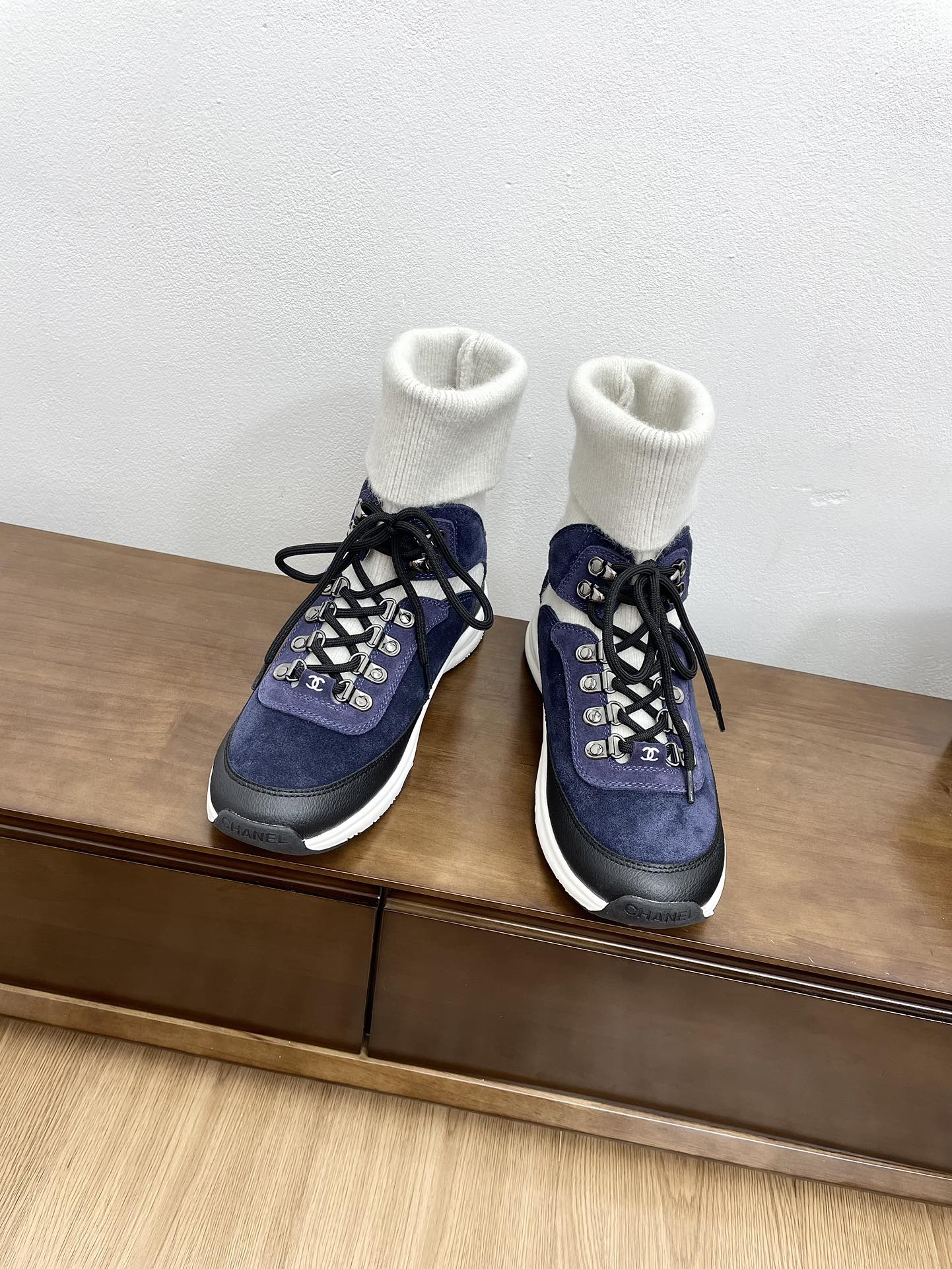 CC Sneaker 30mm Dark Blue White Suede And Wool