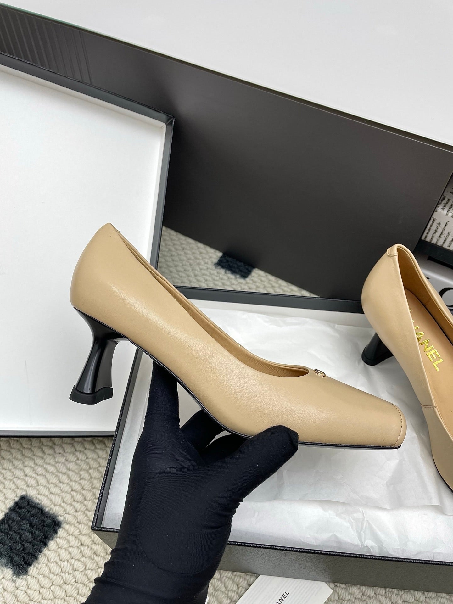 CC Square-Toe Pumps 65mm Beige Sheepskin 427014