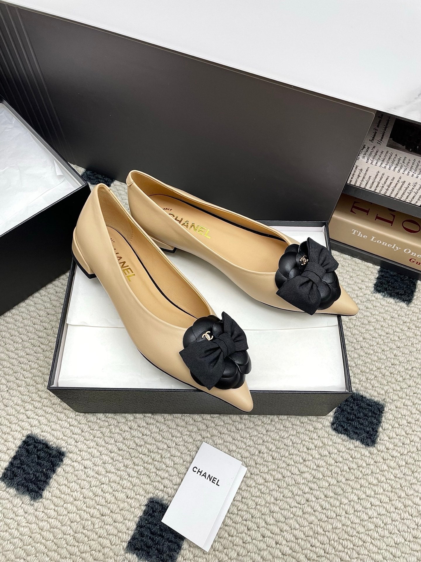 CC Logo Bow with Camellia Ballerina Flats Black Beige Cowhide Sheepskin 427020
