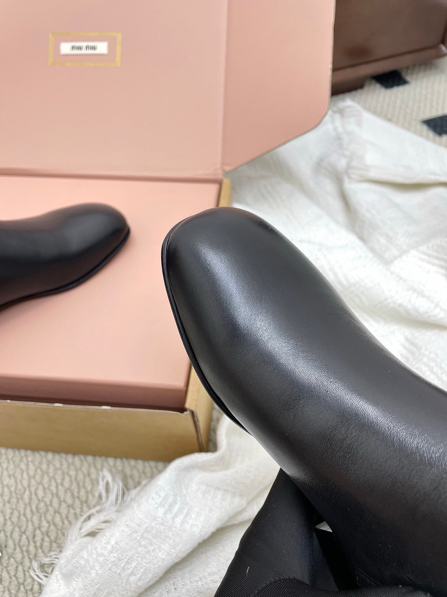 Miumiu 25 Chelsea Short Boot Black Cowhide 511541