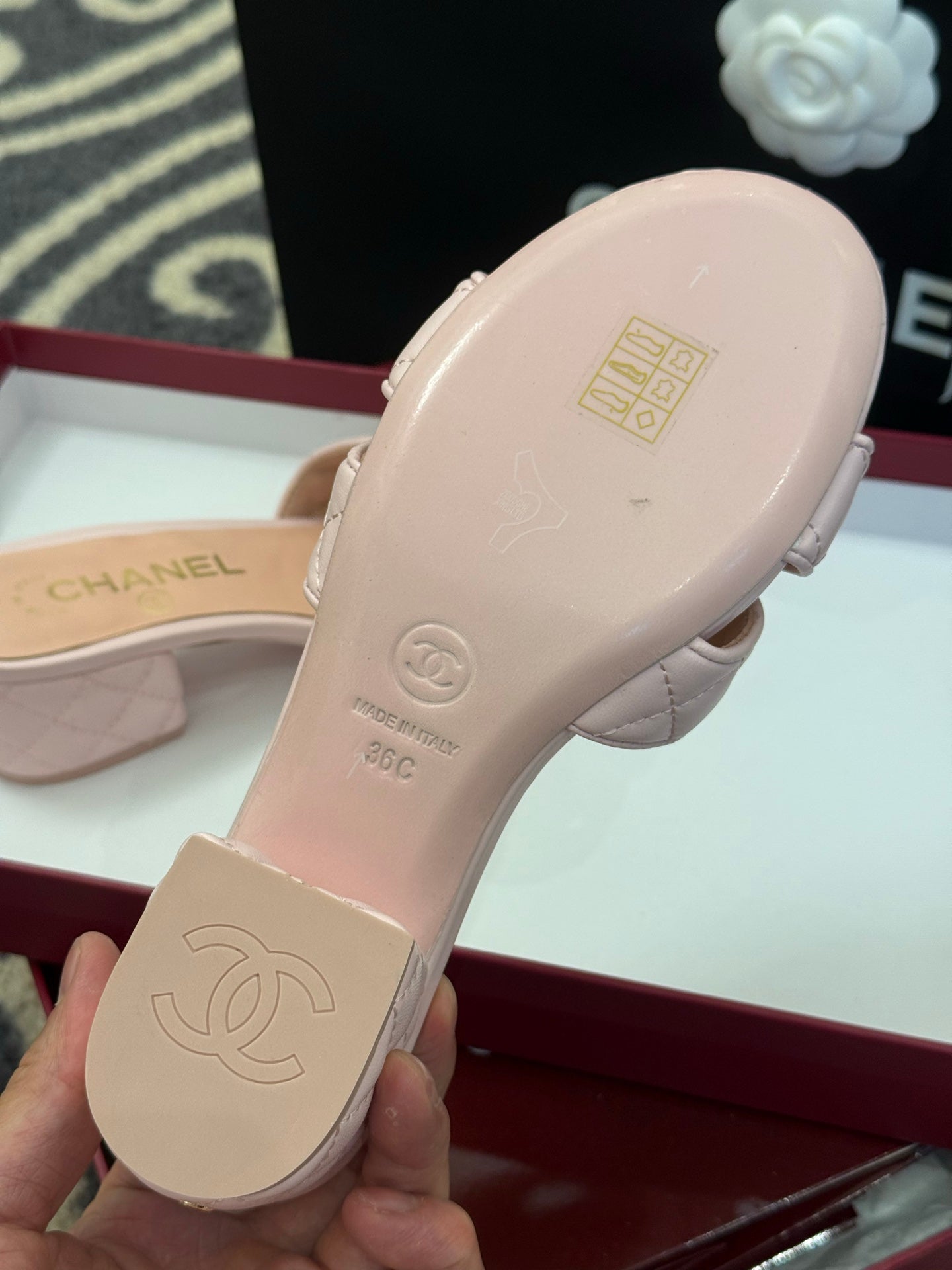 CC 25SS Honey Slippers 5cm Pink Lambskin 319639