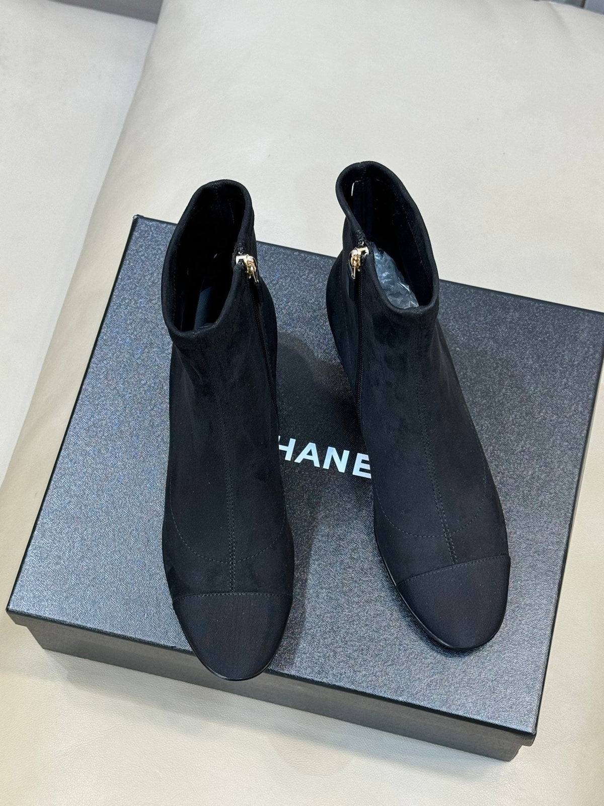 CC 26s Cap-Toe Ankle Boots 5.5cm Black Suede 150312