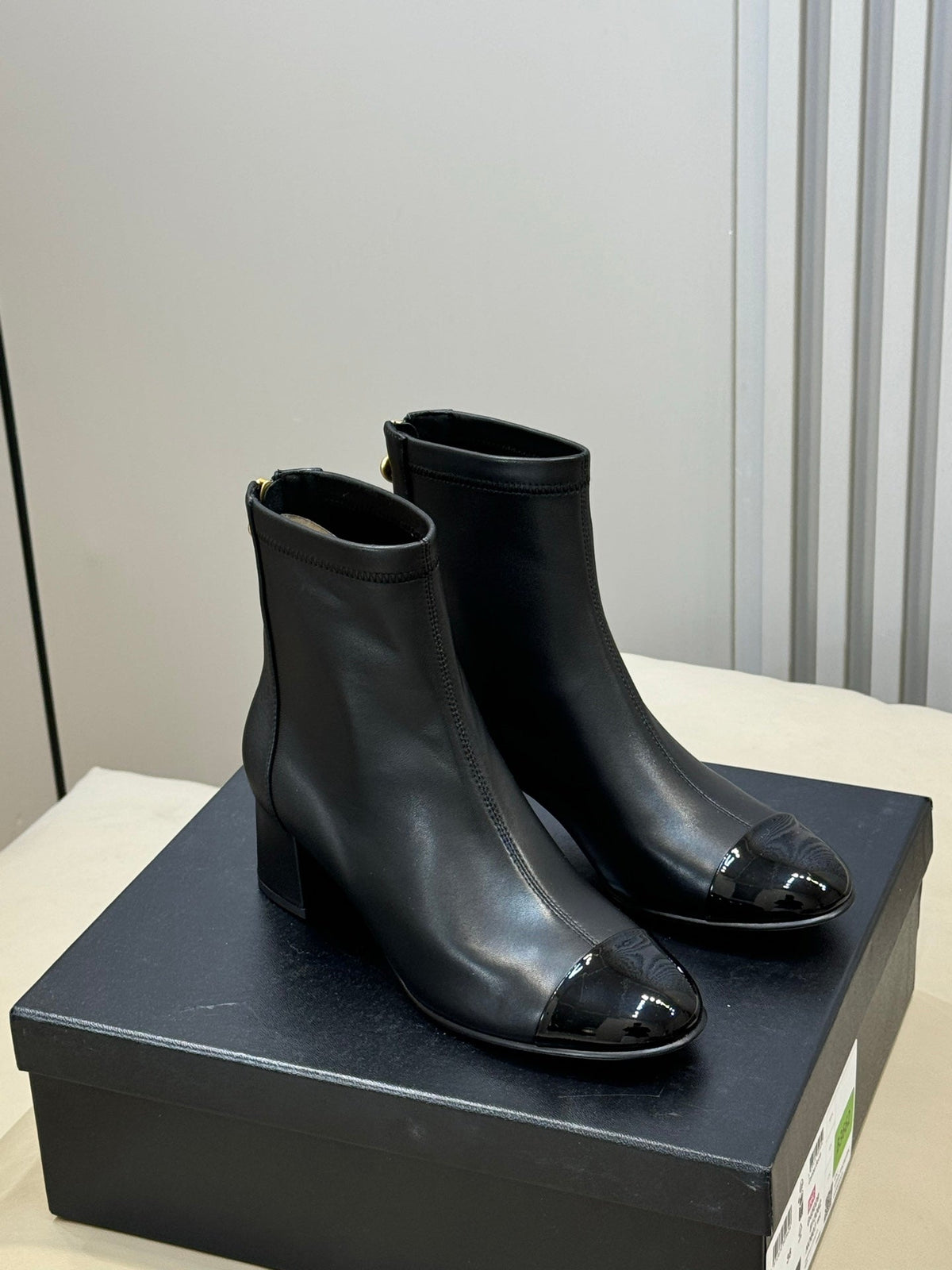 CC 26s Cap-Toe Ankle Boots 5.5cm Black Leather Patent 150314