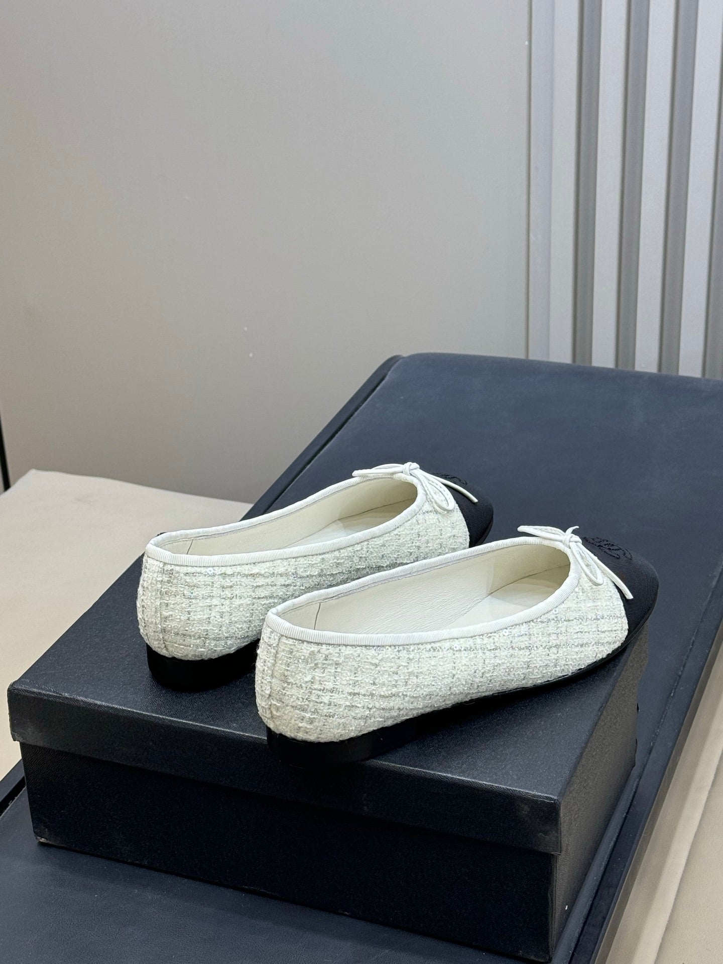 CC 26ss Ballet Flats Black White Tweed Fabric 623152