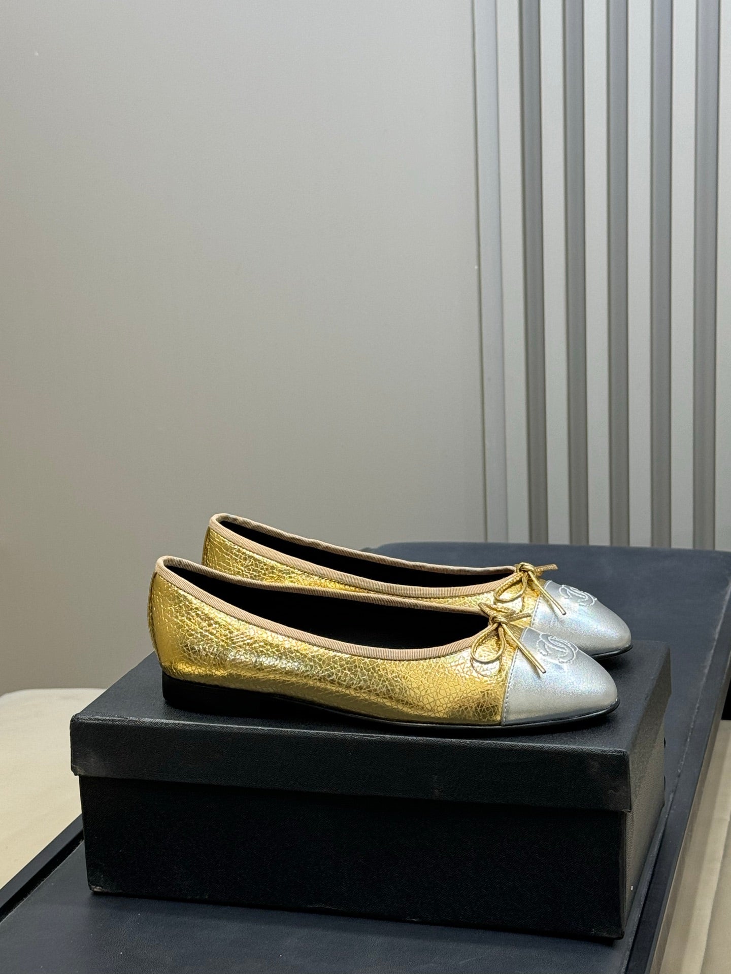 CC 26ss Ballet Flats Gold Sliver Leather 623155
