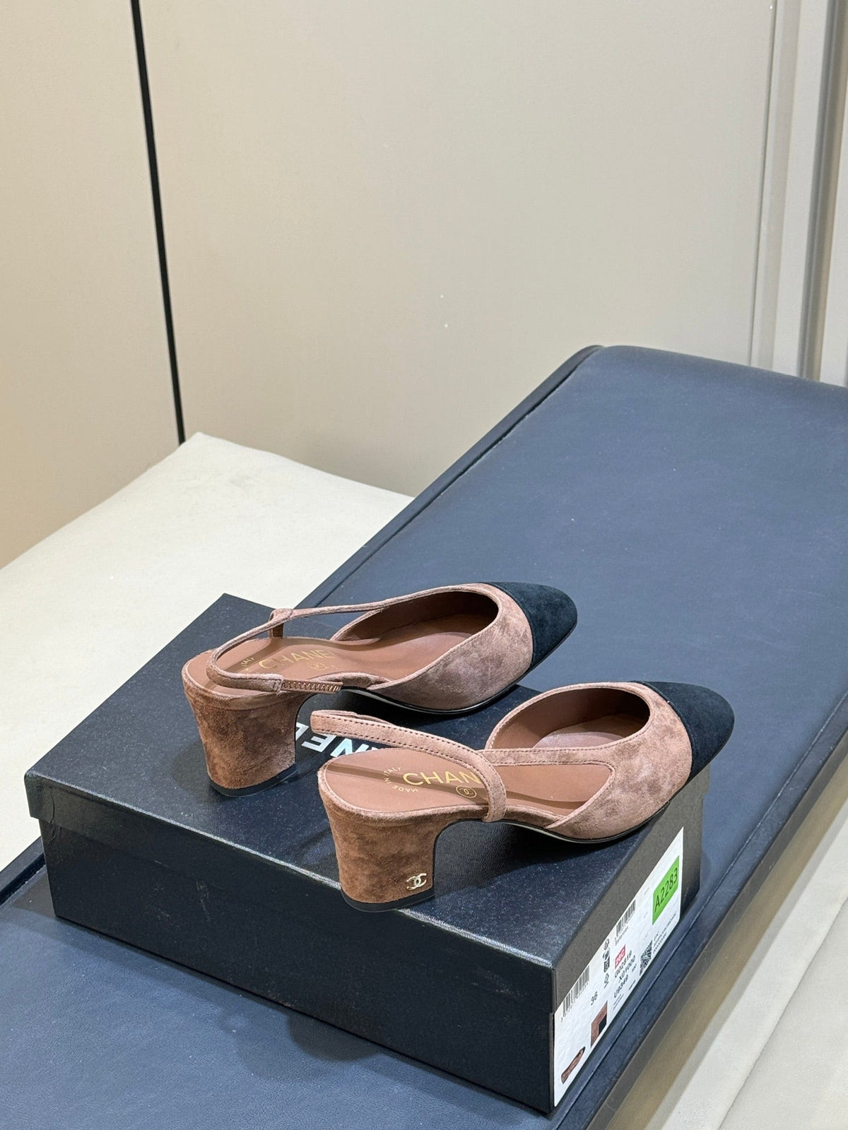 CC 26s Cap-Toe Slingbacks 6.5cm Brown Beige Black Velvet 150298