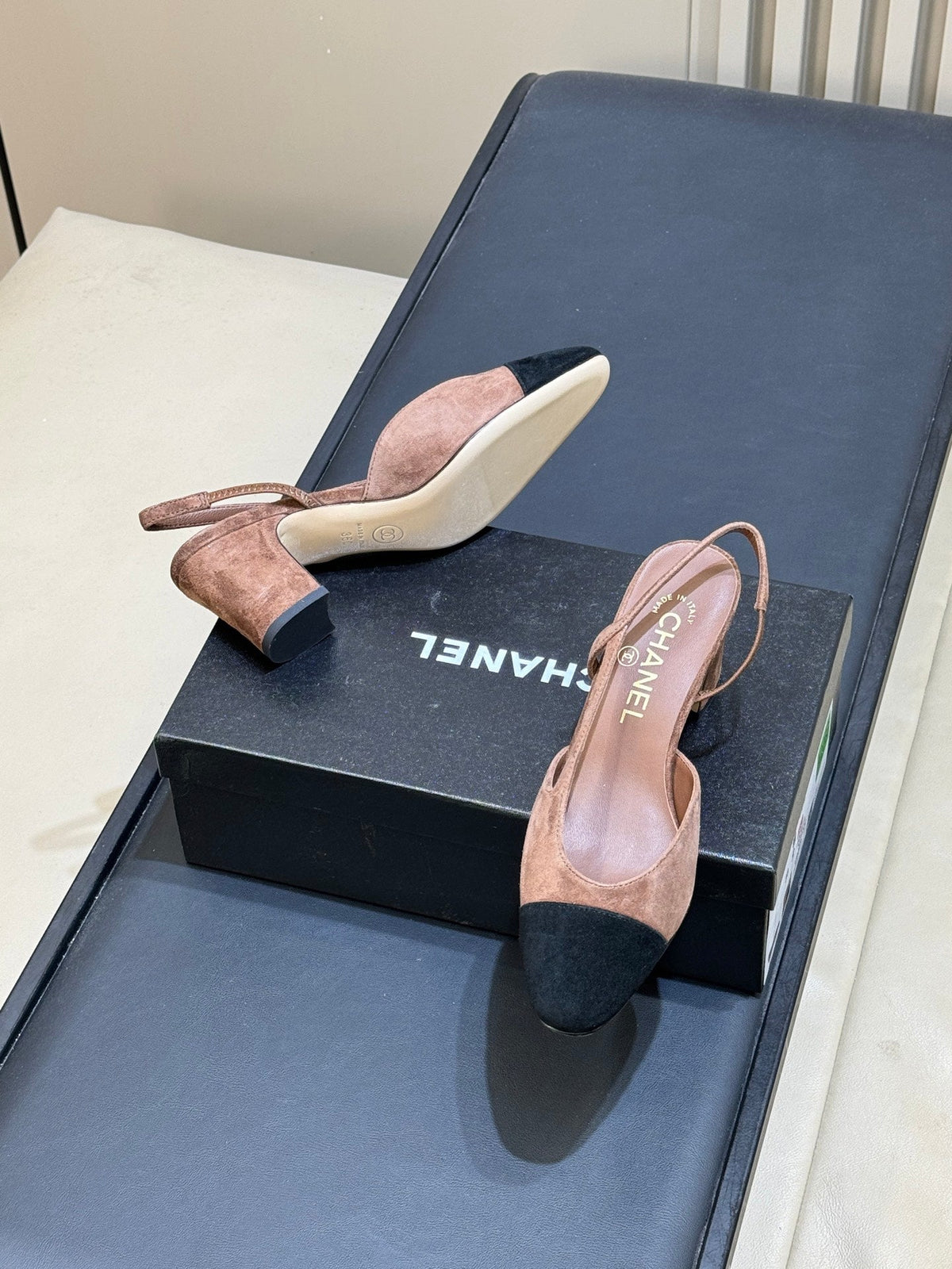 CC 26s Cap-Toe Slingbacks 6.5cm Brown Beige Black Velvet 150298