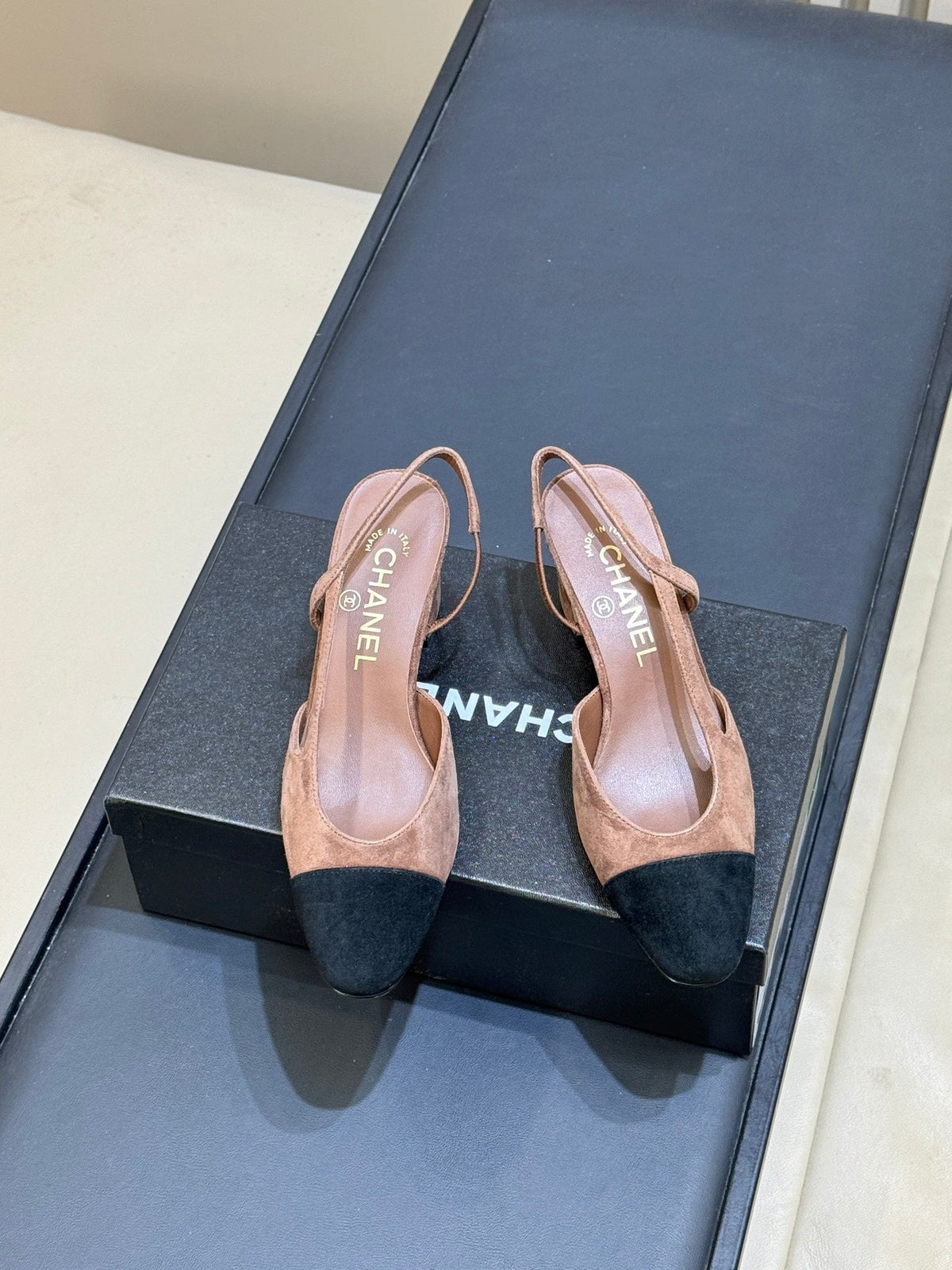 CC 26s Cap-Toe Slingbacks 6.5cm Brown Beige Black Velvet 150298