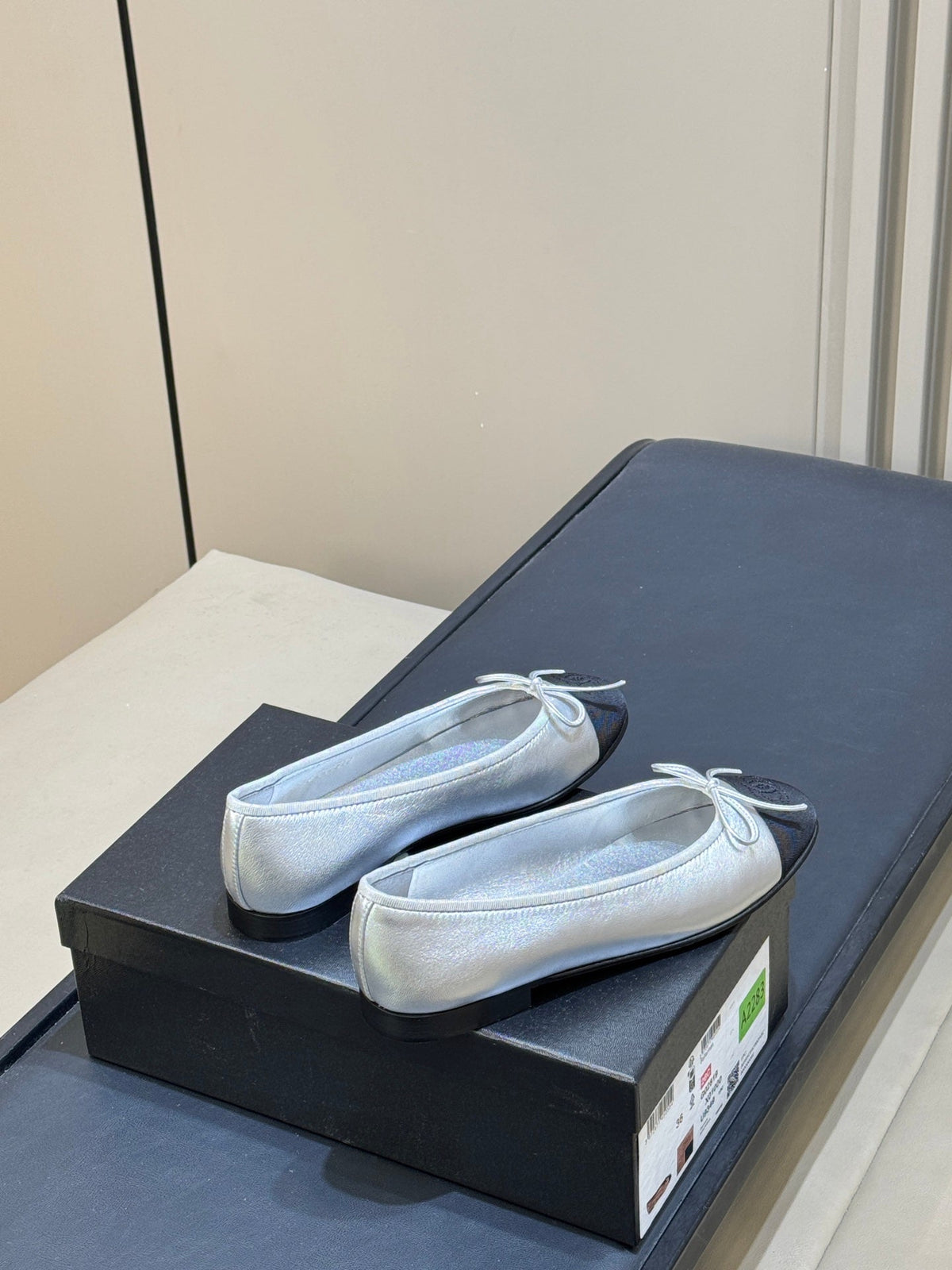 CC 26s Bow Ballet Flats 1cm Silver Black Leather 150303
