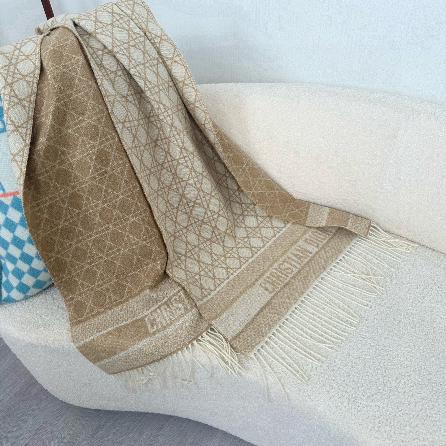 CD  Double-Sided Scarf 200cm Beige Cashmere 150402