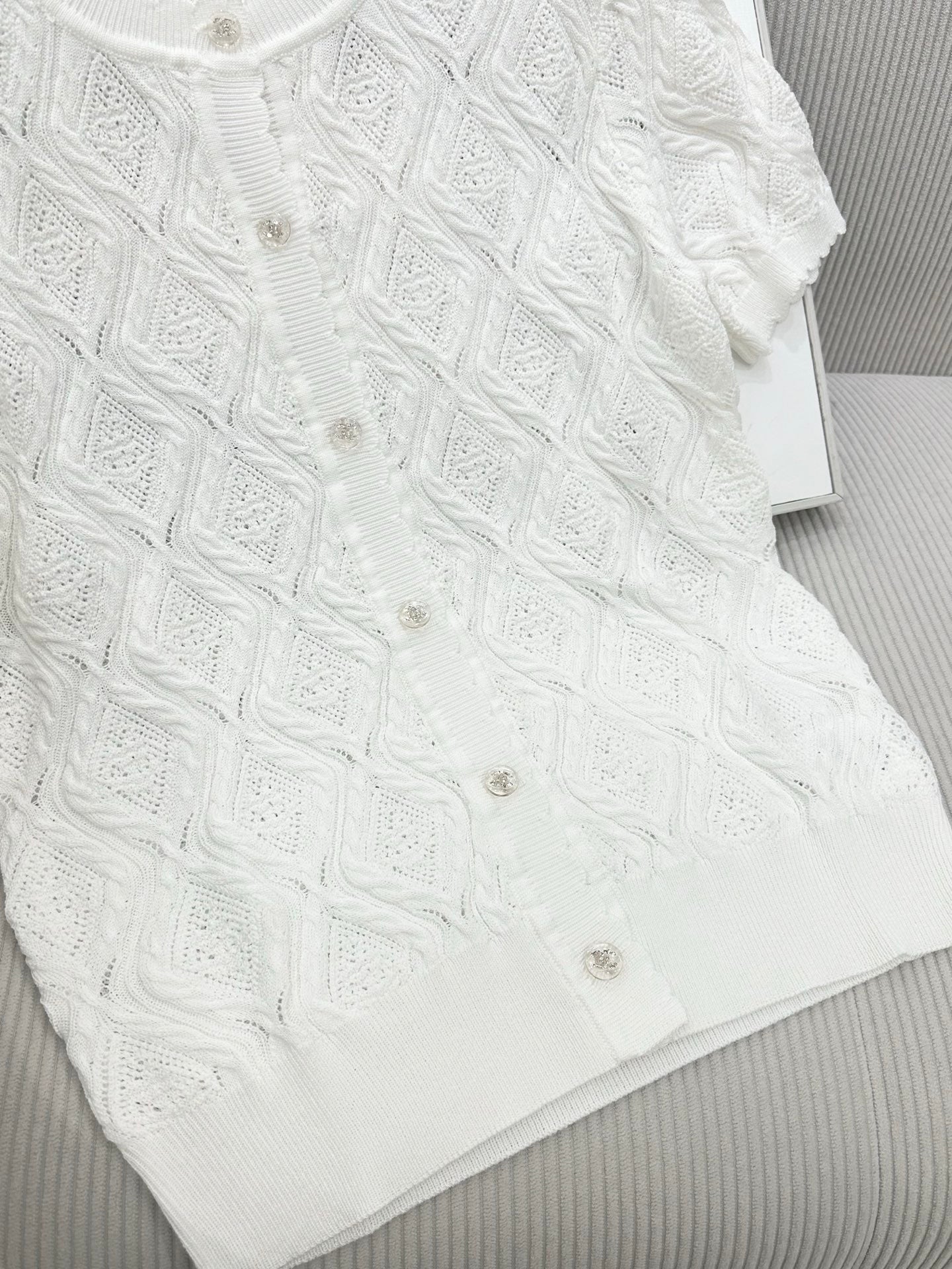 CC 26s Short-Sleeved Cardigan Top White Tencel Silk 415537
