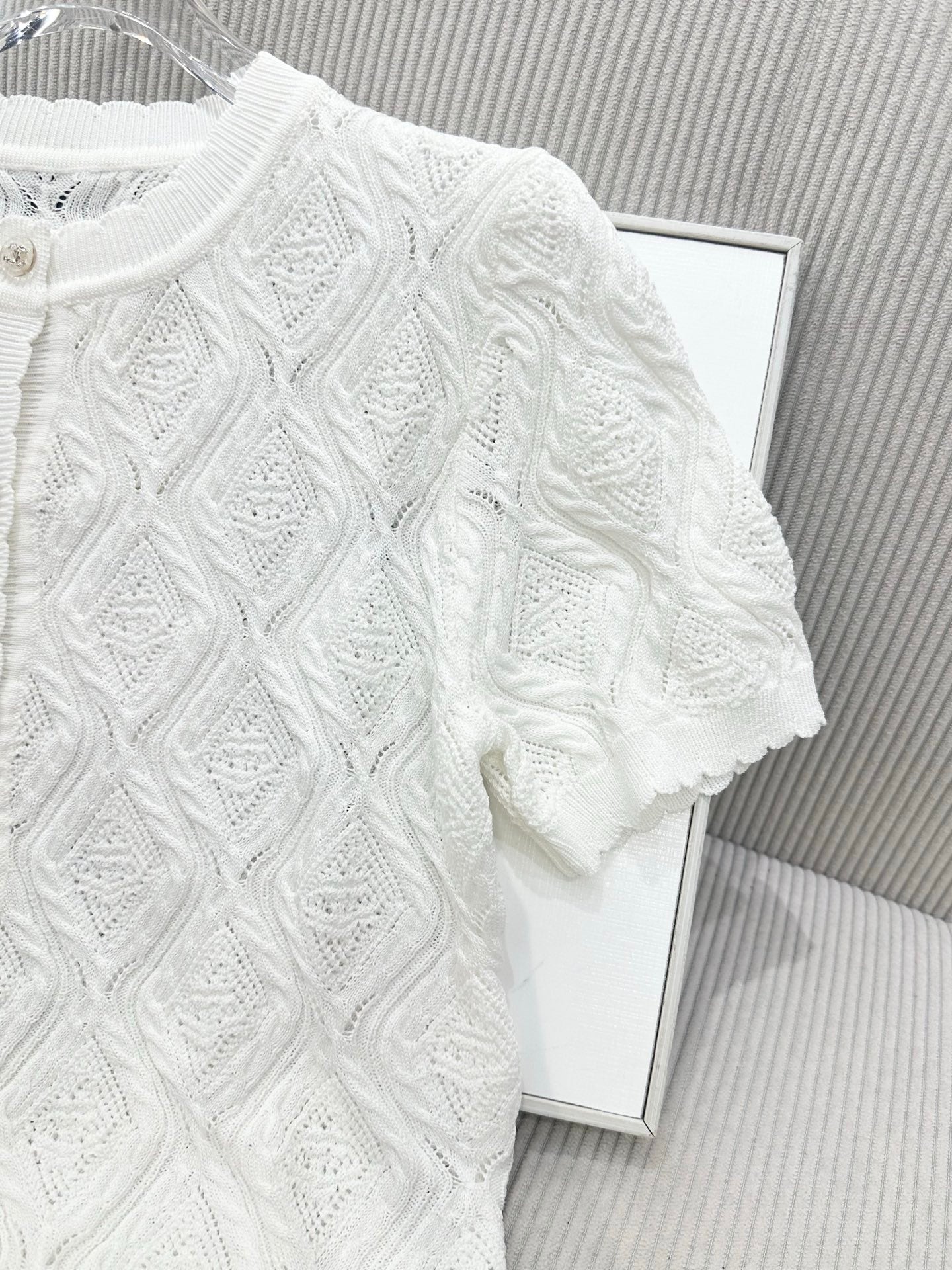 CC 26s Short-Sleeved Cardigan Top White Tencel Silk 415537