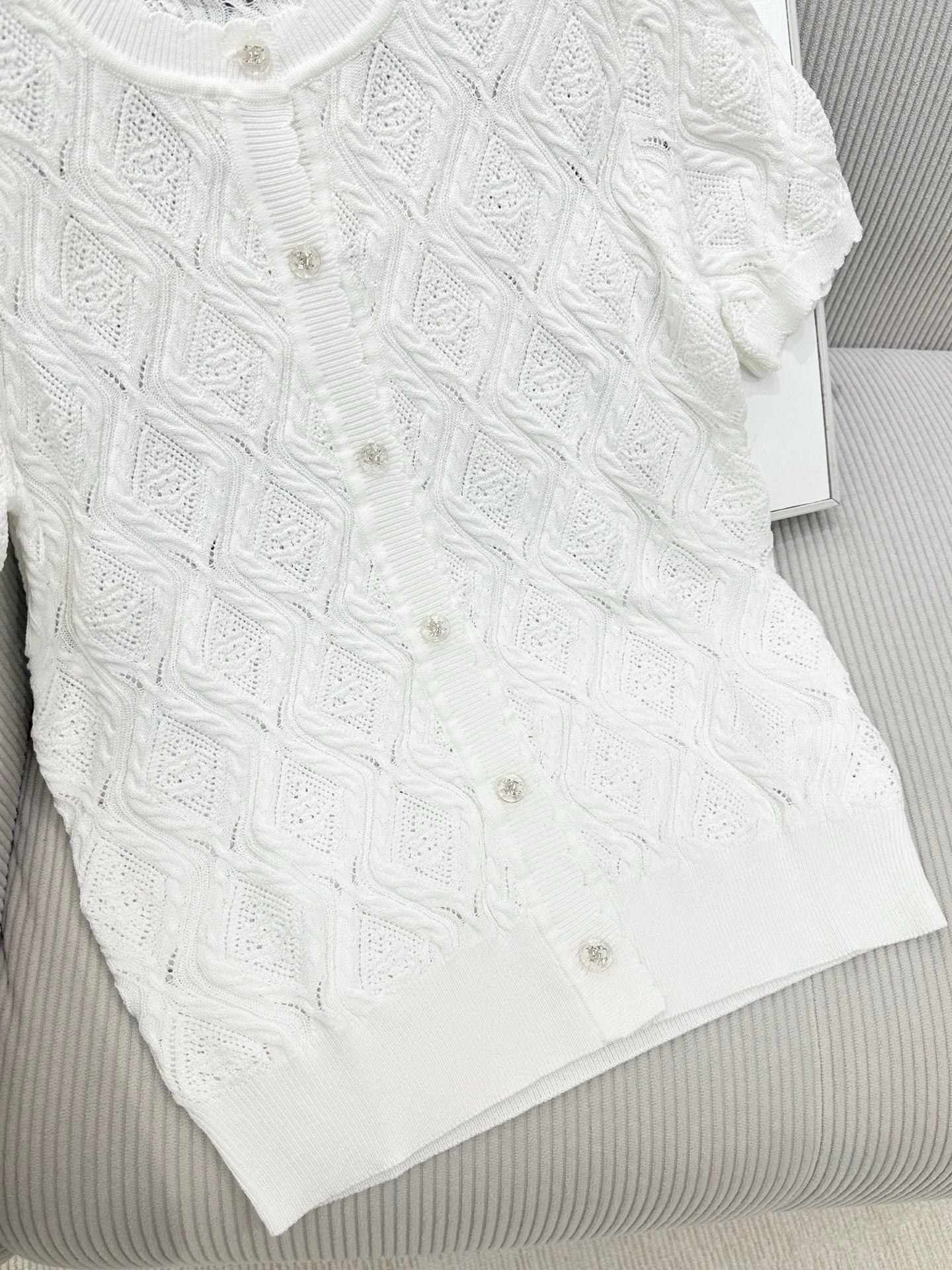 CC 26s Short-Sleeved Cardigan Top White Tencel Silk 415537