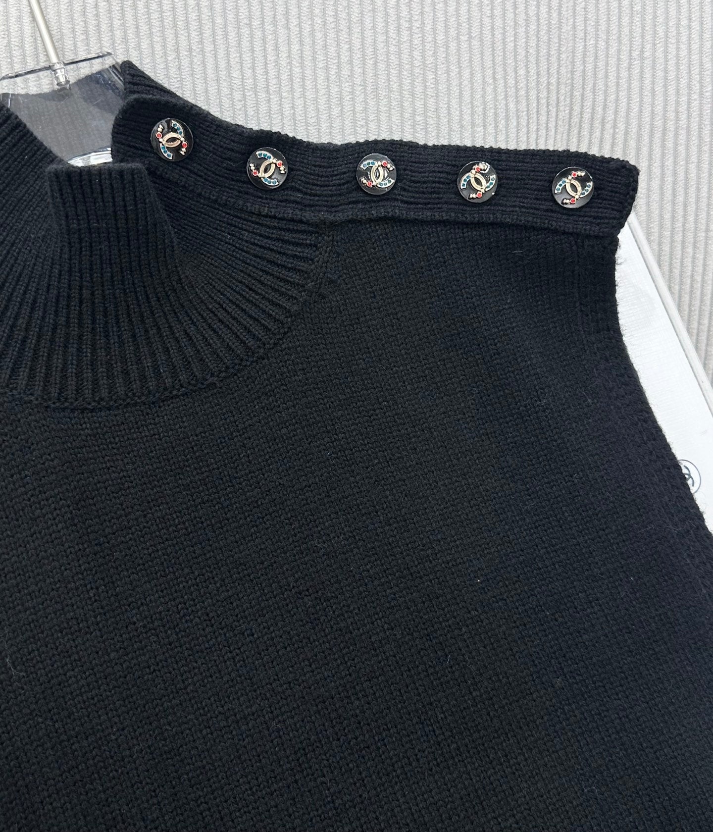 CC 26s High-Neck Single-Breasted Knitted Vest Black Wool 415560