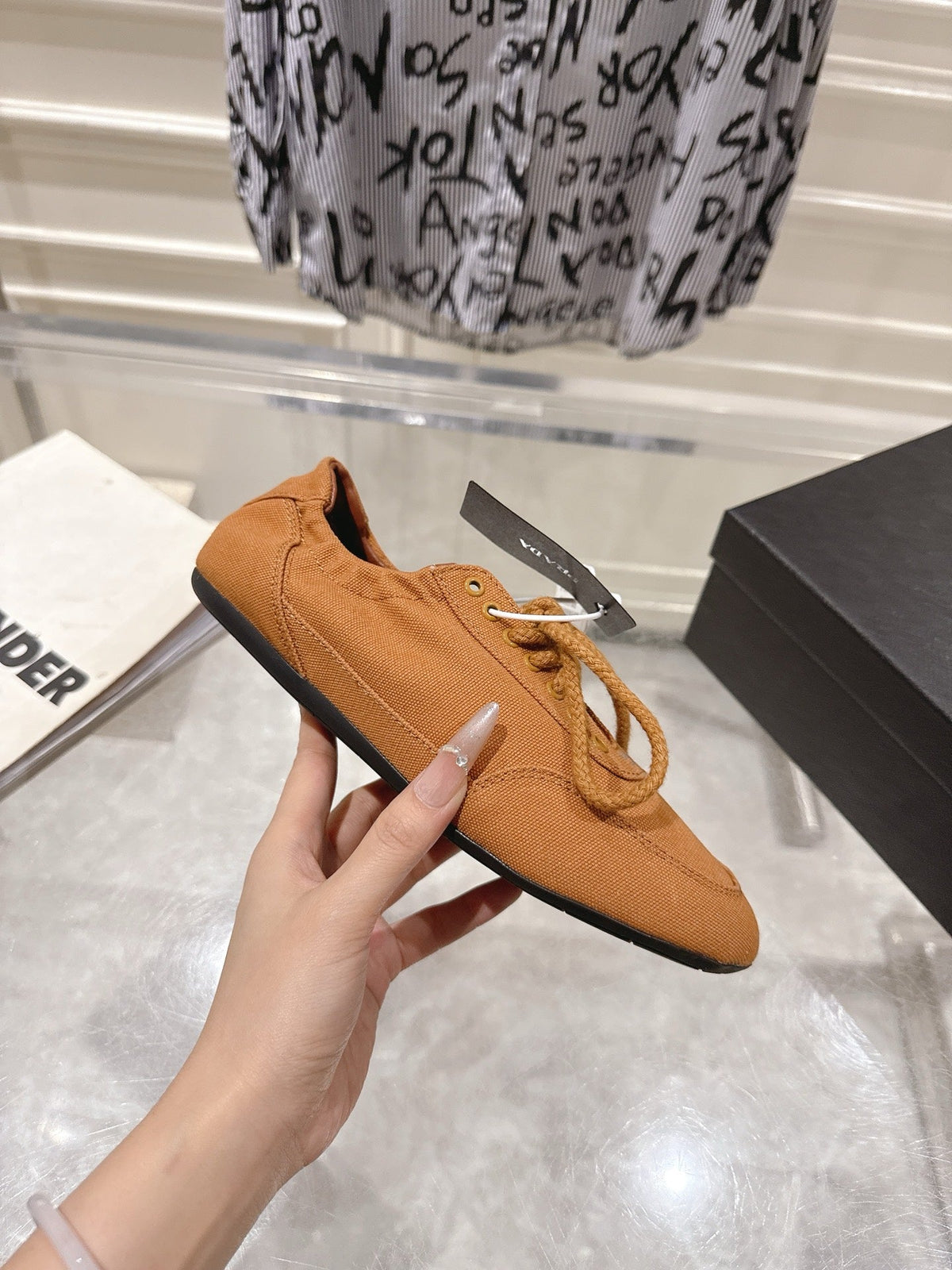 Prada 26S Sneakers Brown Canvas 148090
