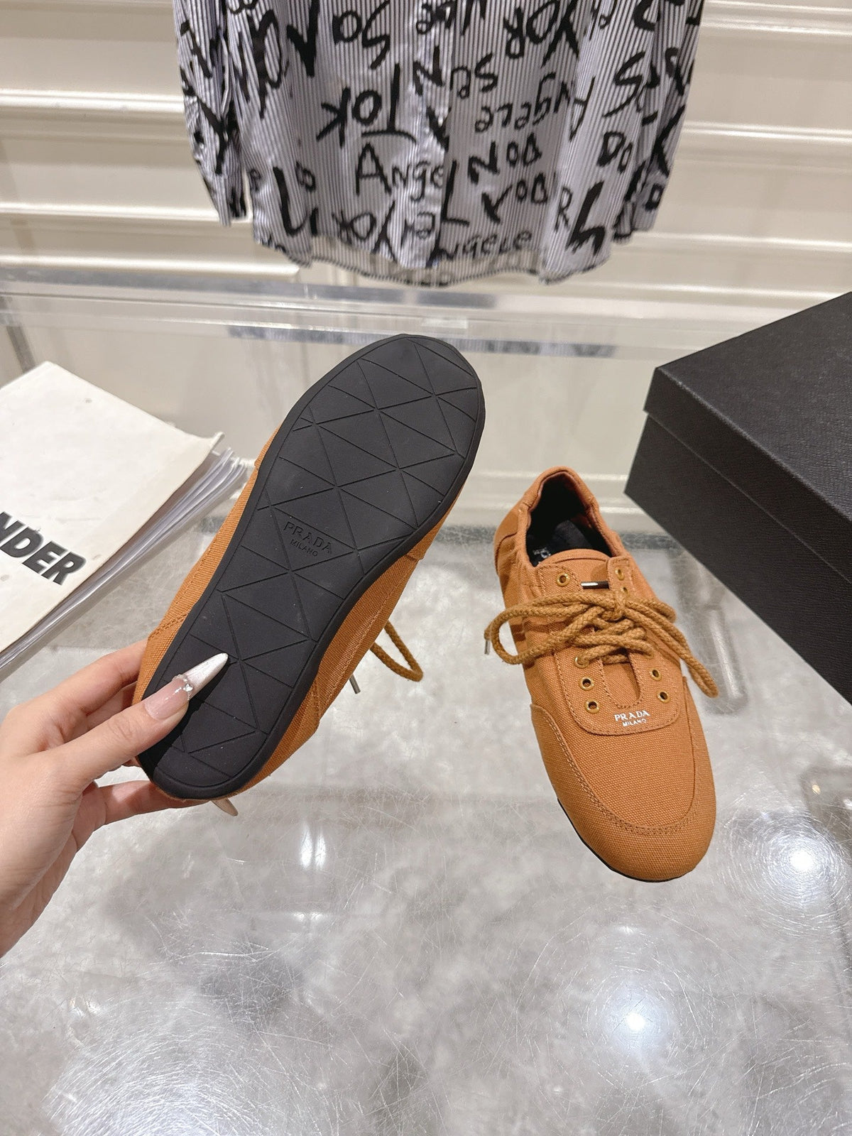 Prada 26S Sneakers Brown Canvas 148090