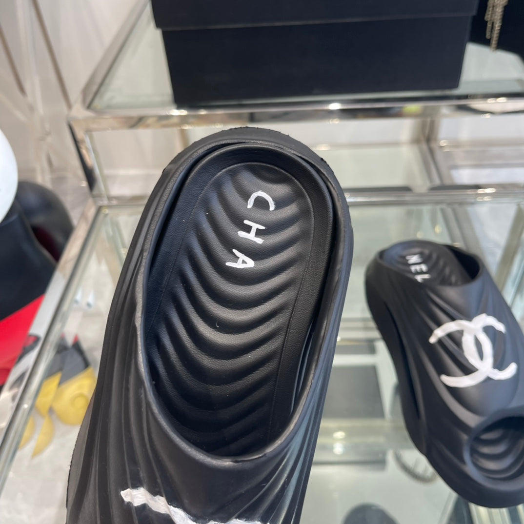 CC Slippers Black Foam 204135