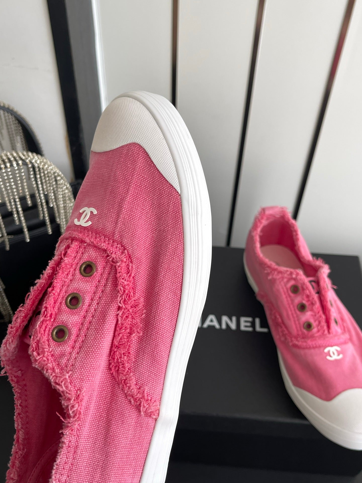CC 26s Laceless Canvas Sneakers Pink Canvas 945158