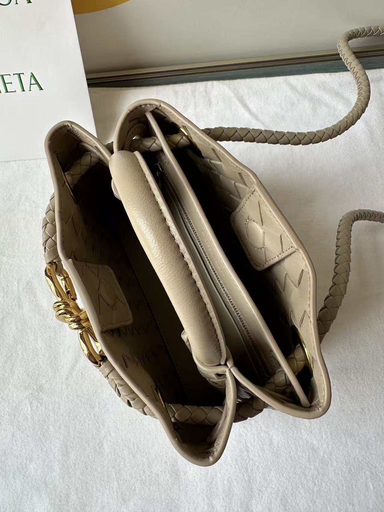 BV Small Andiamo Bag 20cm Light Taupe Intrecciato Leather 291448