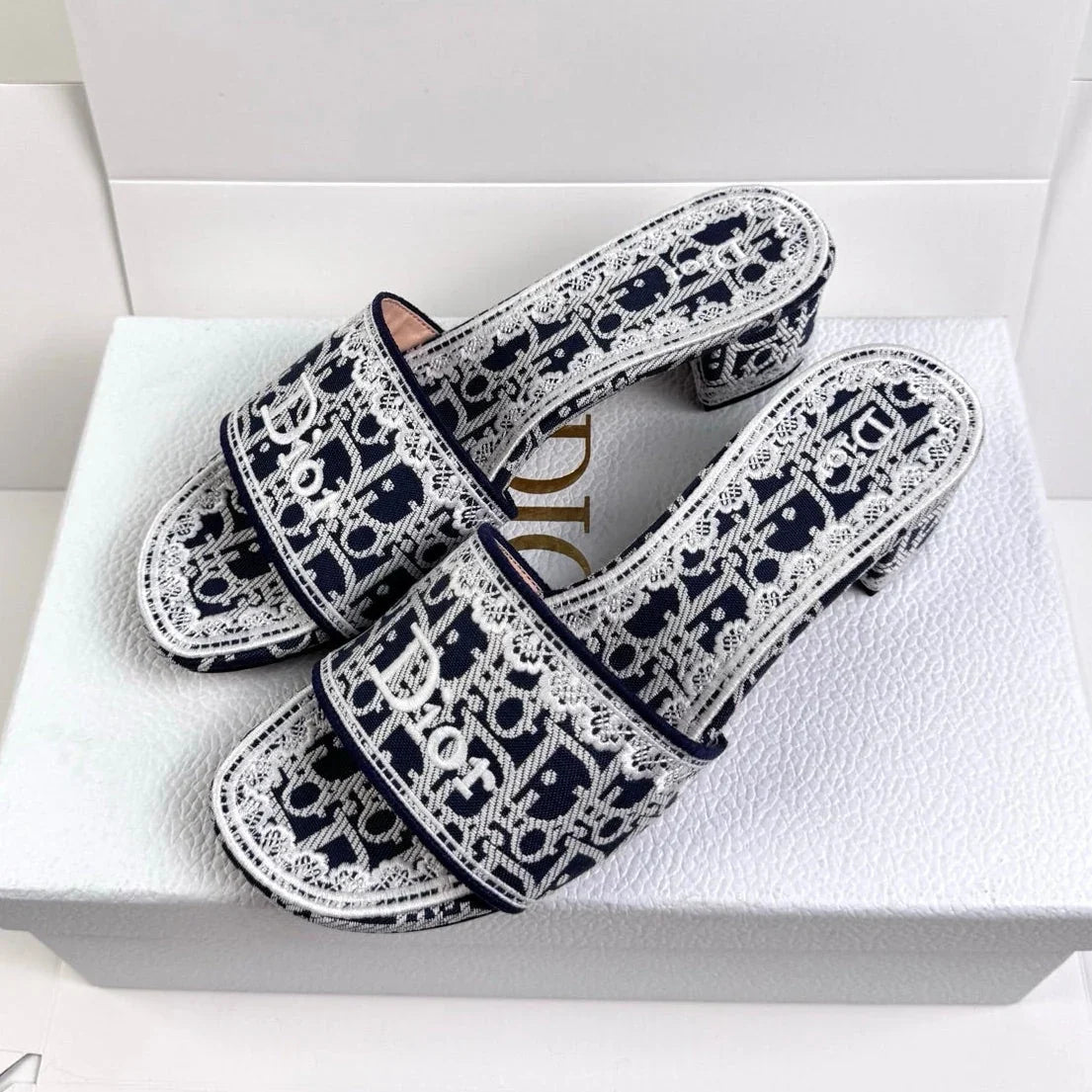 Dior 2026 Bow Sandal Canvas Leather 907874