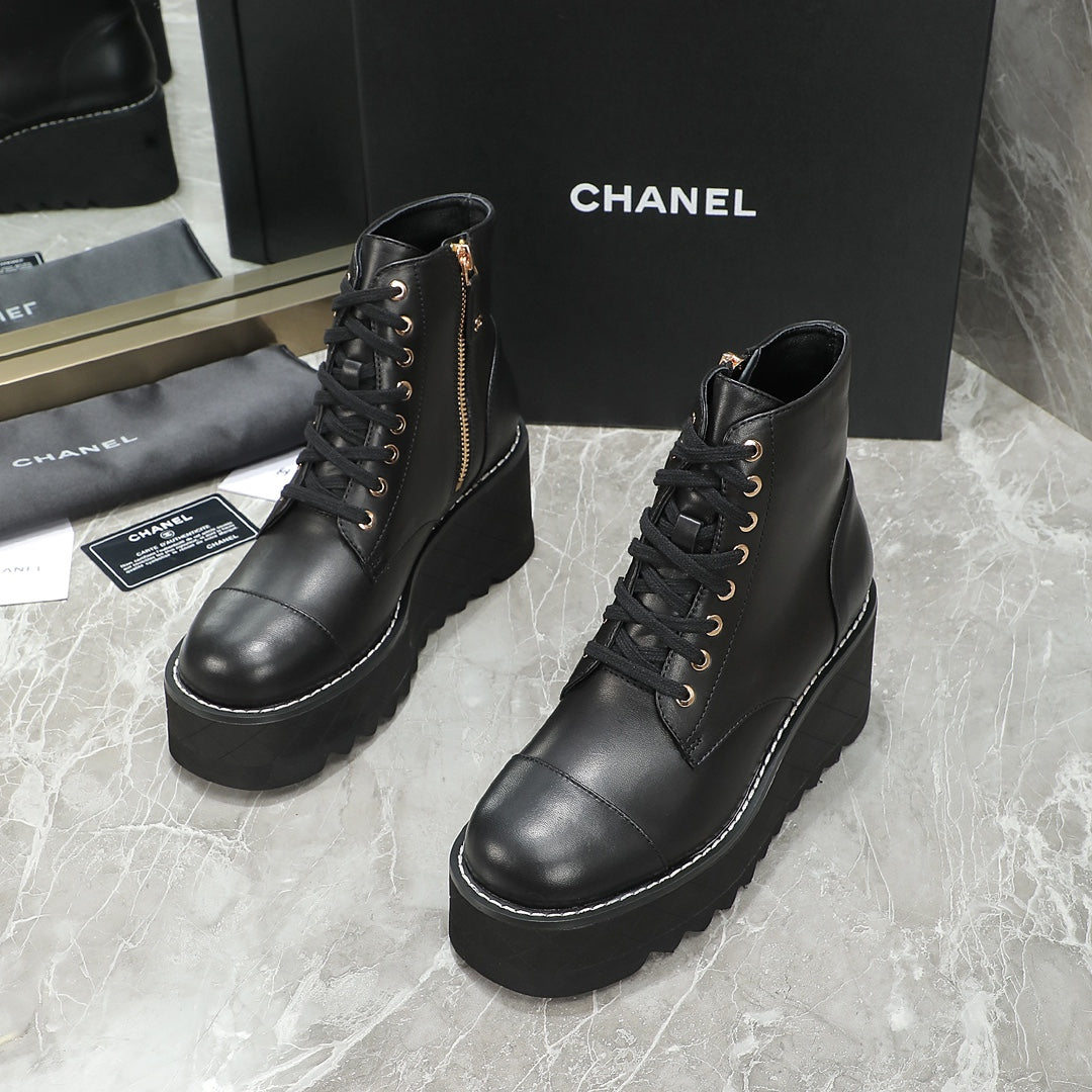 CC 24 Interlocking Logo Combat Boots 100mm Black Lambskin 432652