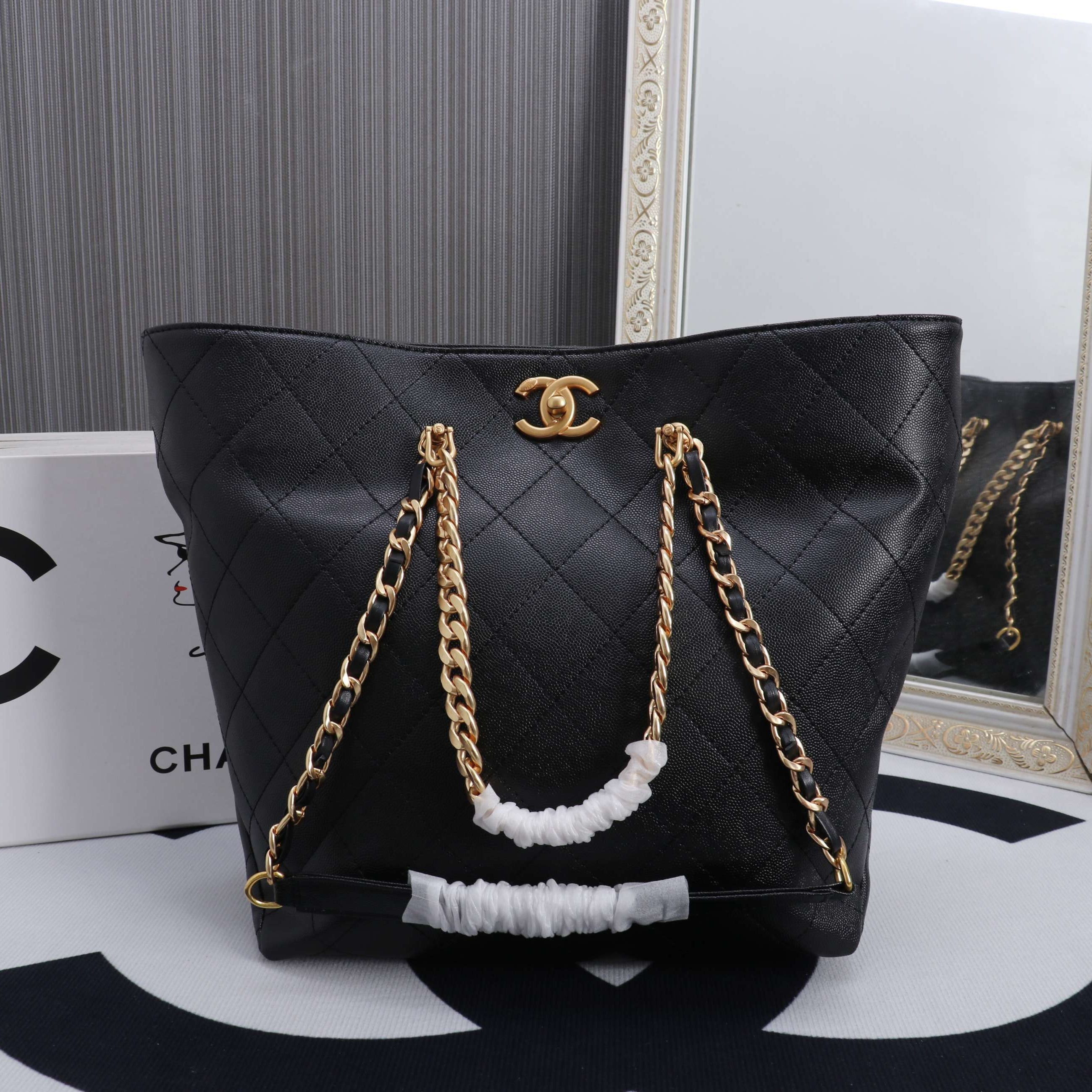CC AS5746 Tote Bag Caviar Leather
