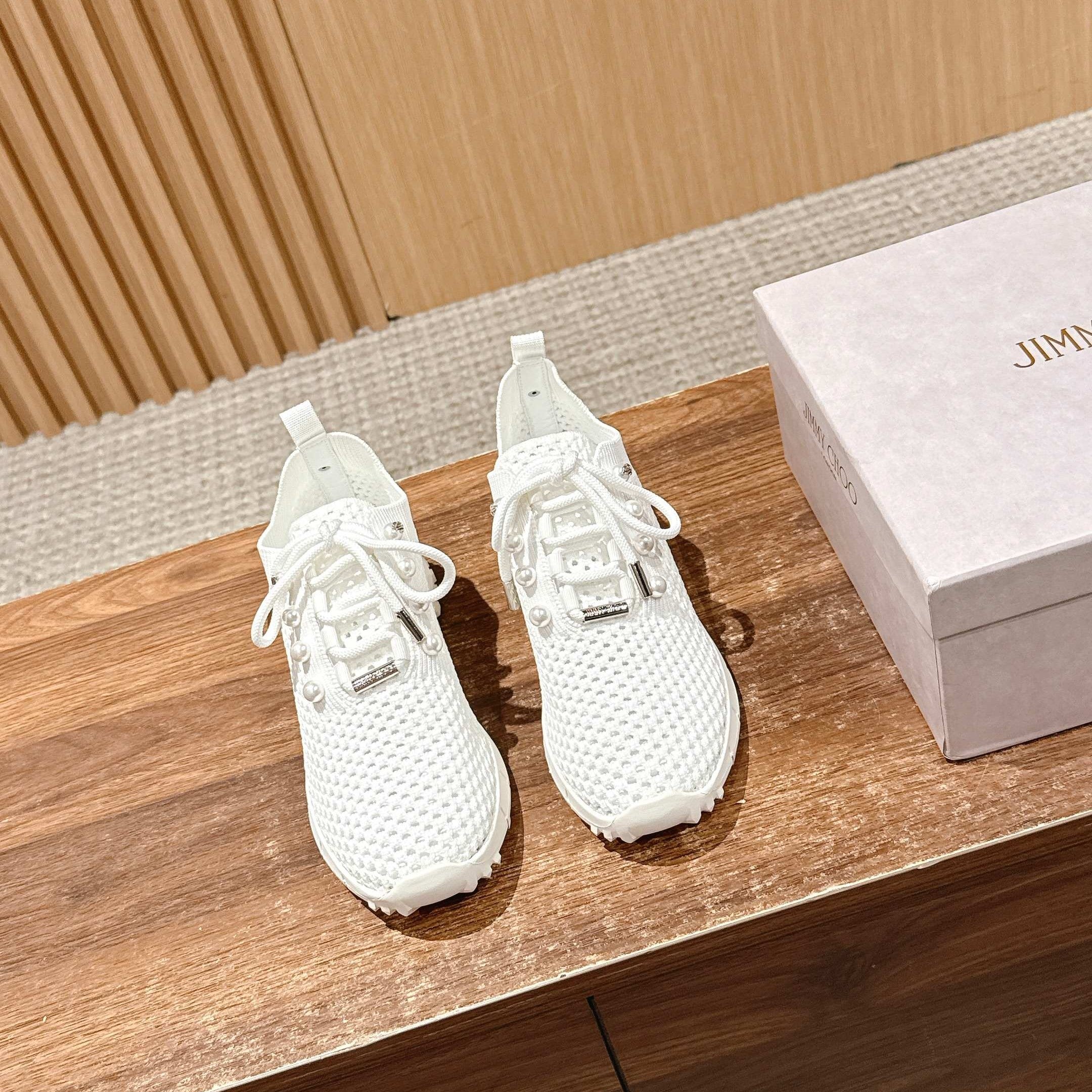 Jimmy Veles Pearl-Embellished Sneakers White Lace Rubber 400160
